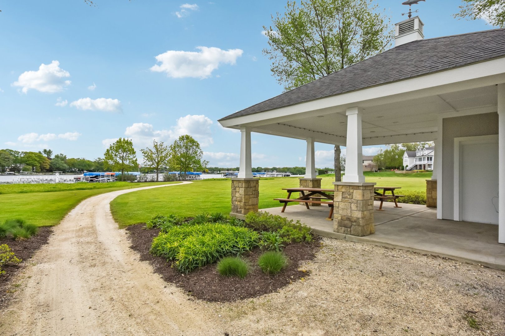 40418 N South Newport Drive, Antioch, IL 60002