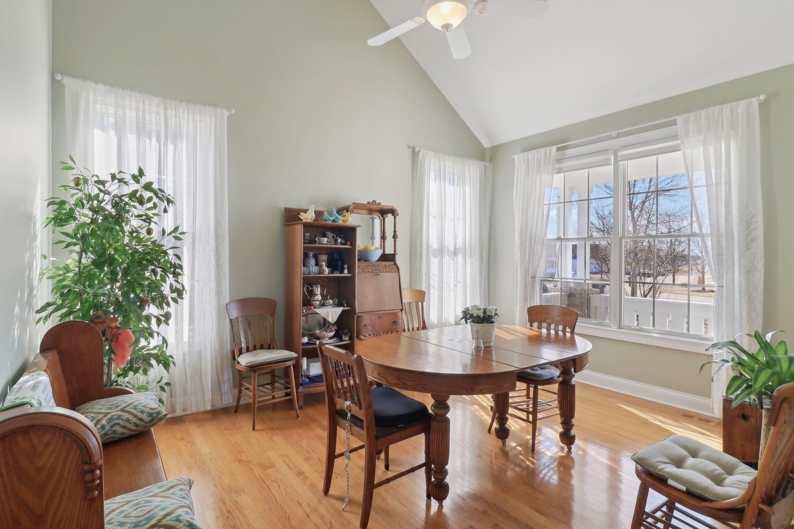 40418 N South Newport Drive, Antioch, IL 60002