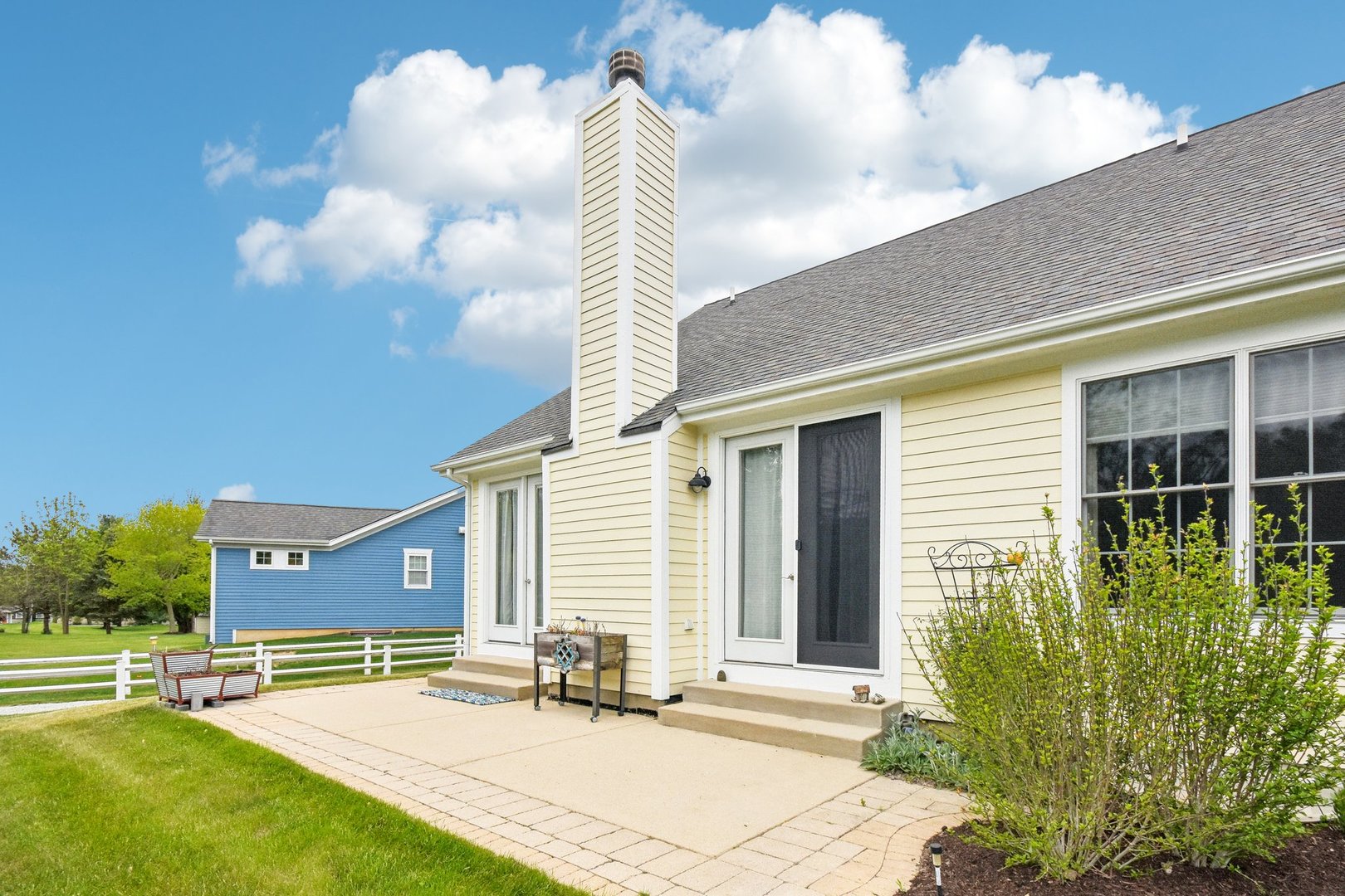 40418 N South Newport Drive, Antioch, IL 60002