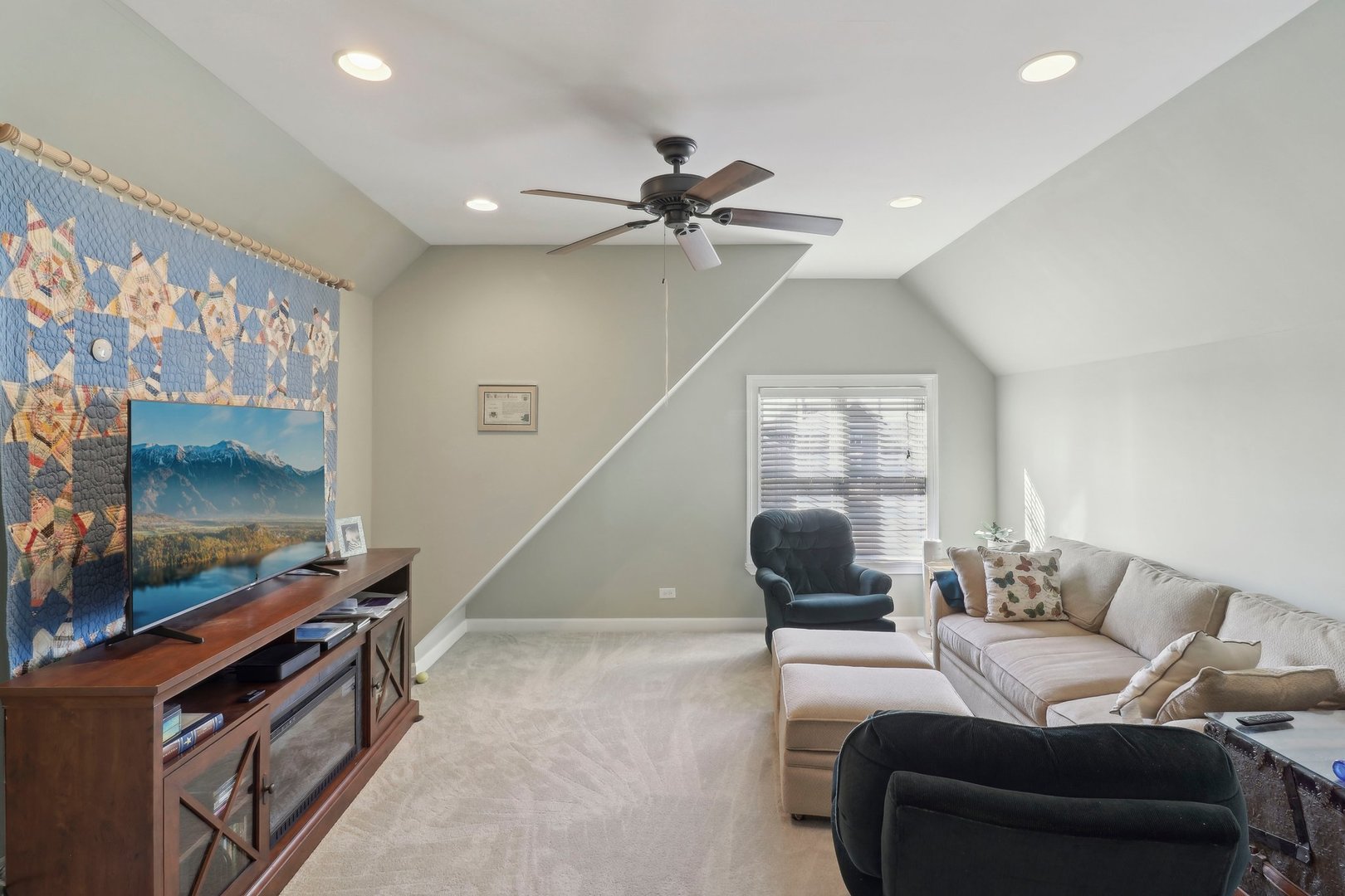 40418 N South Newport Drive, Antioch, IL 60002