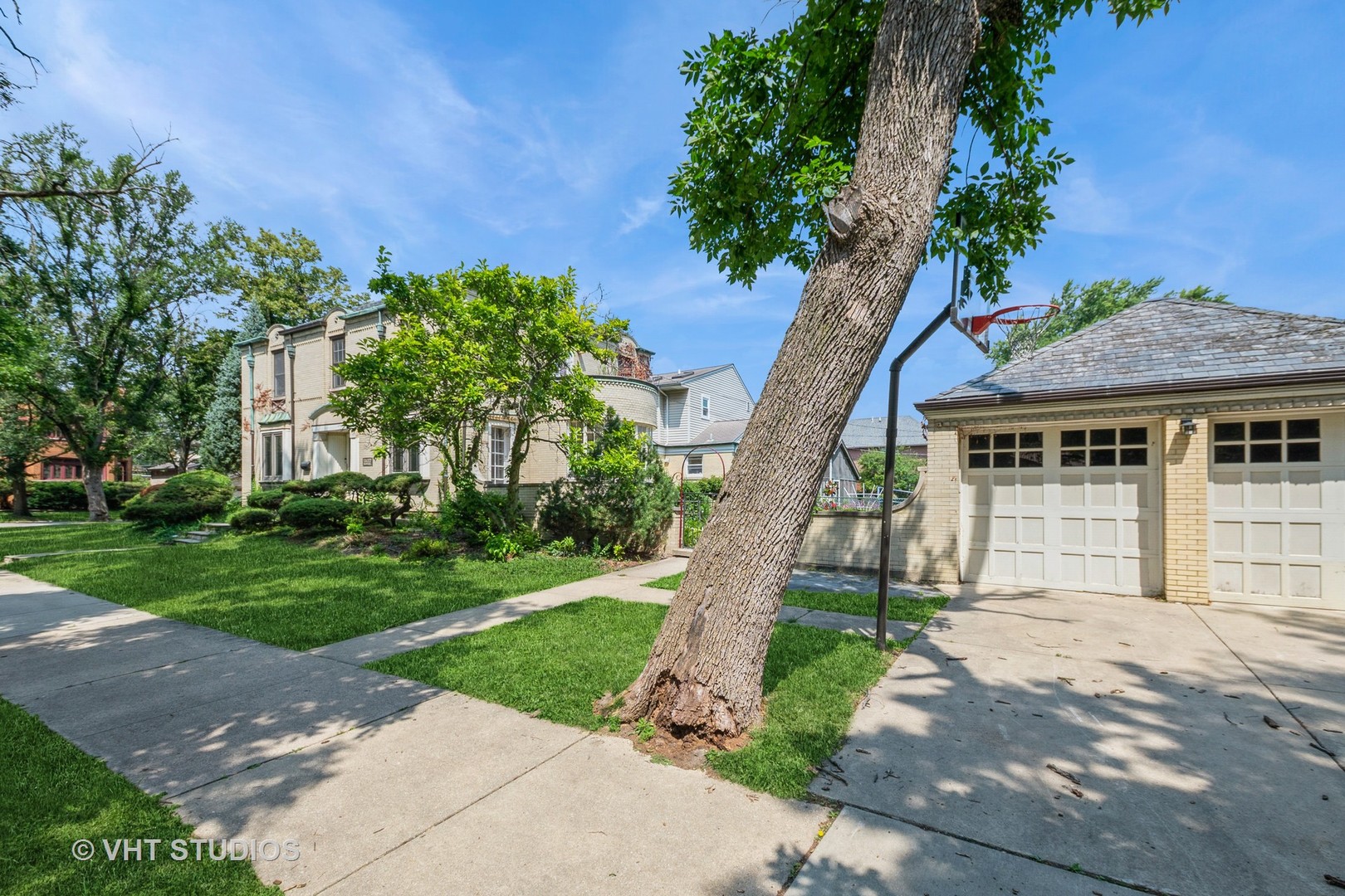 10057 S Bell Avenue, Chicago, IL 60643