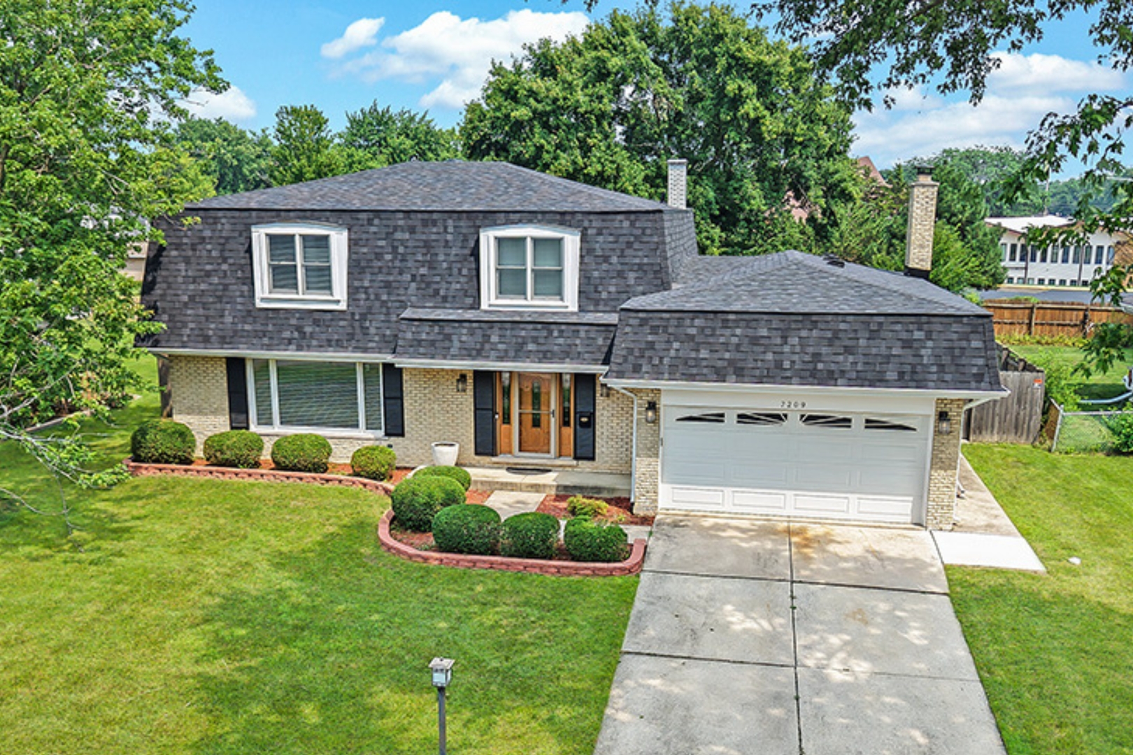 7209 Grant Street, Darien, IL 60561