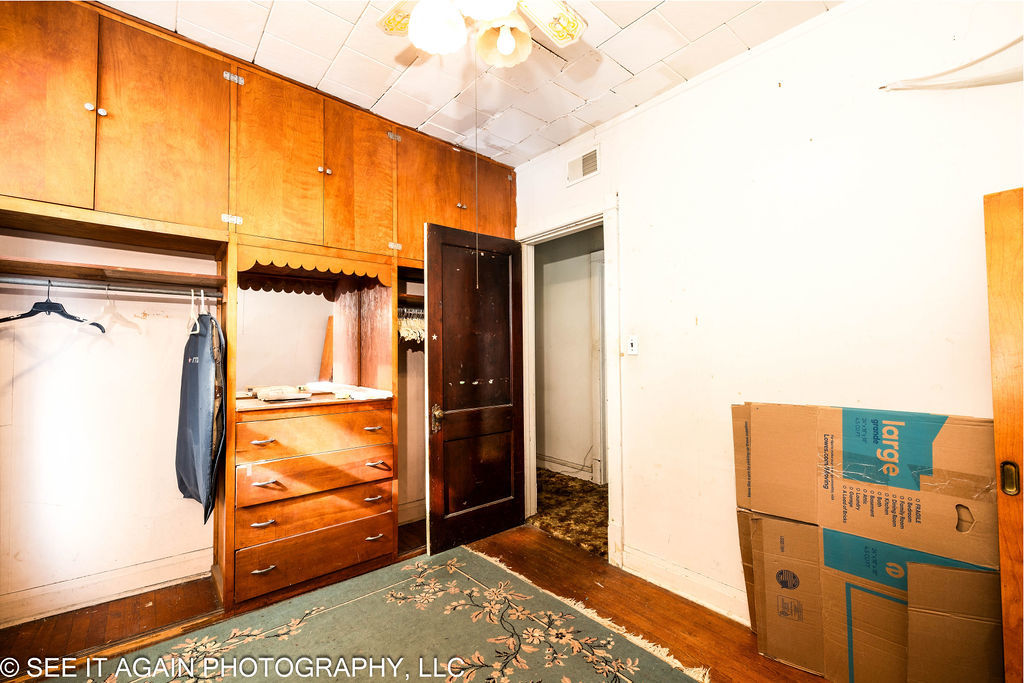 7930 S Luella Avenue, Chicago, IL 60617