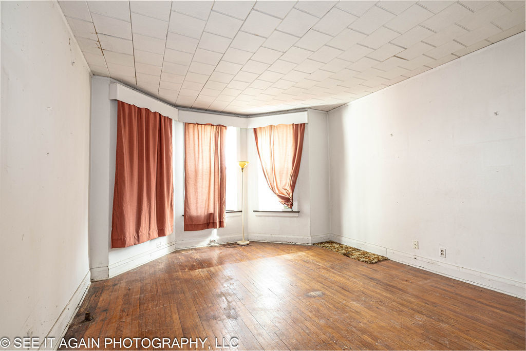7930 S Luella Avenue, Chicago, IL 60617