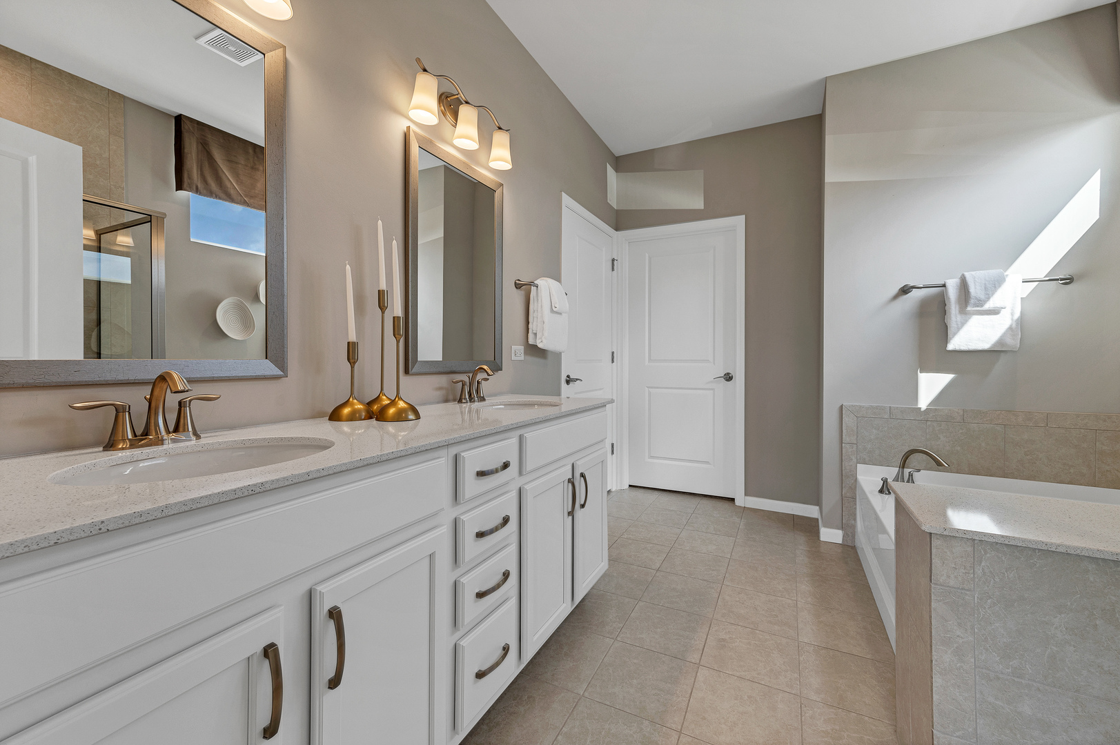 12624 Derry Drive, Lemont, IL 60439