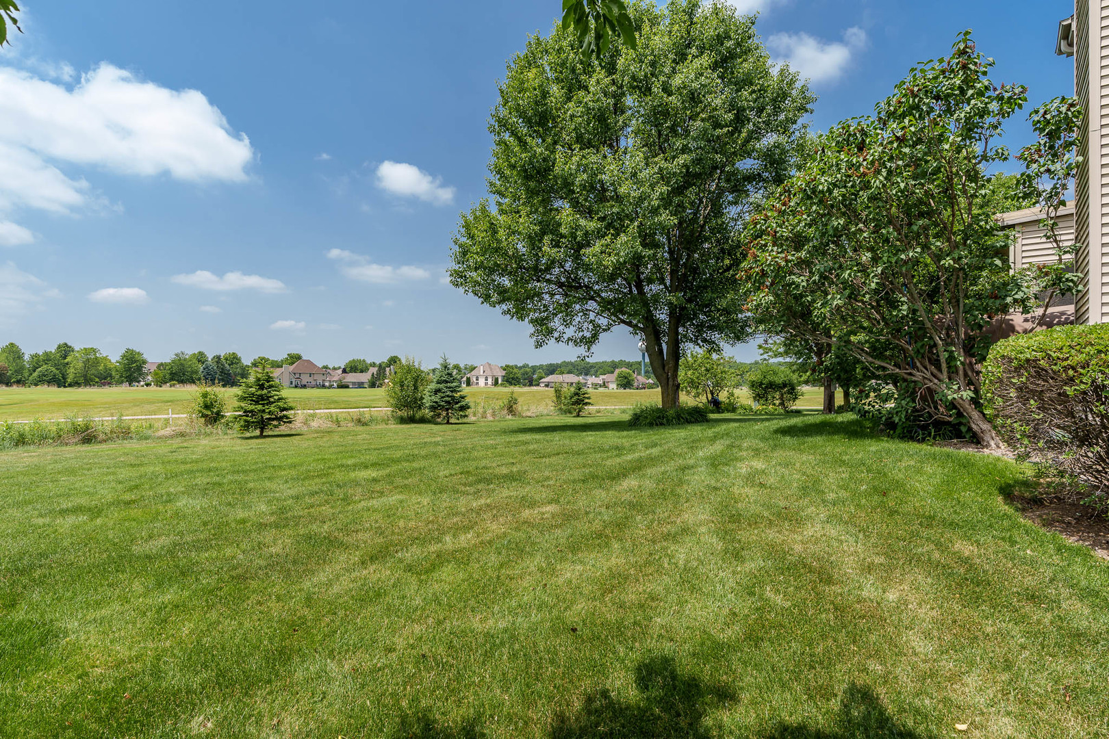 128 Titleist Trail, Poplar Grove, IL 61065
