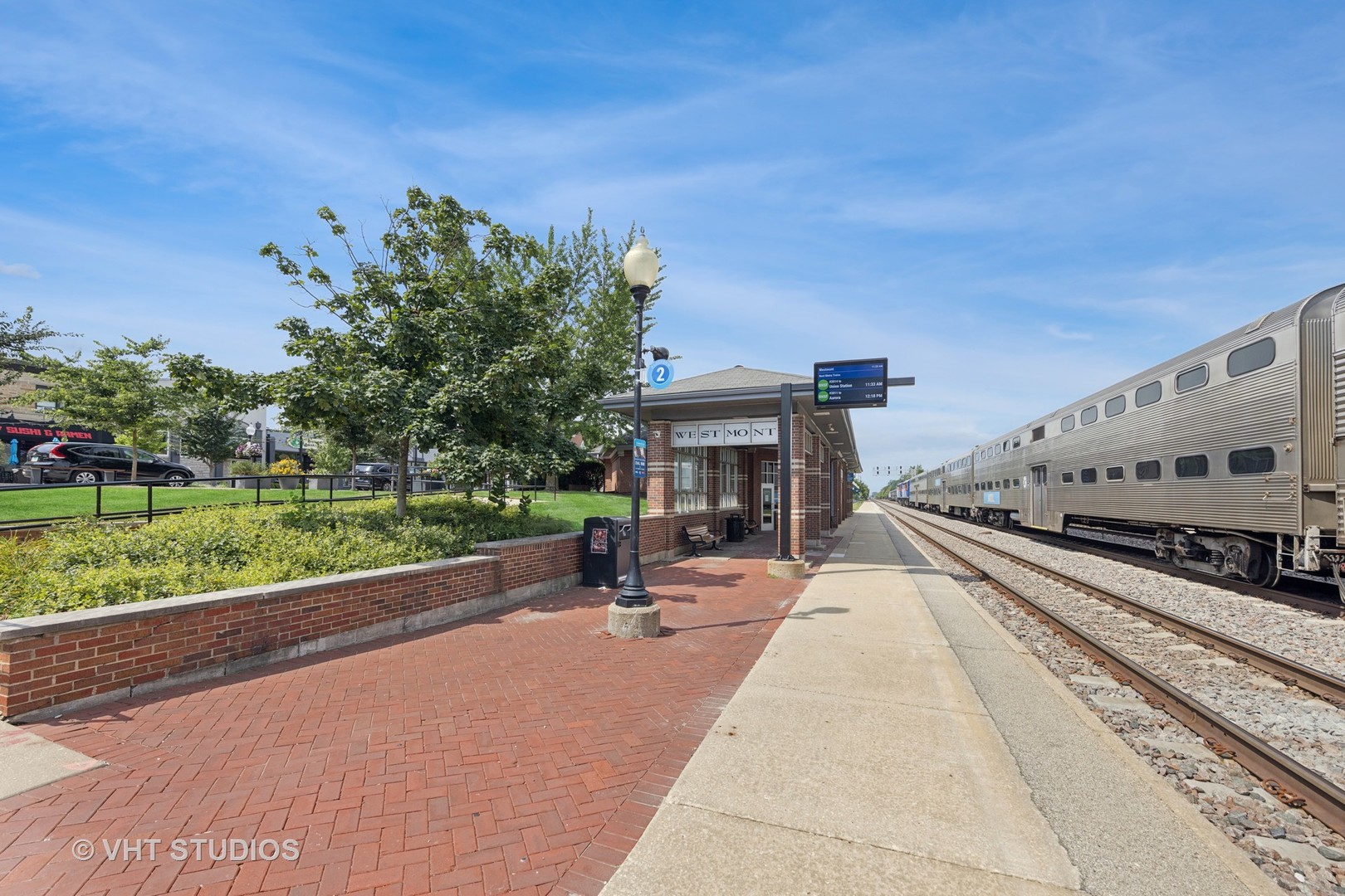 19-23 W Quincy Street, Westmont, IL 60559
