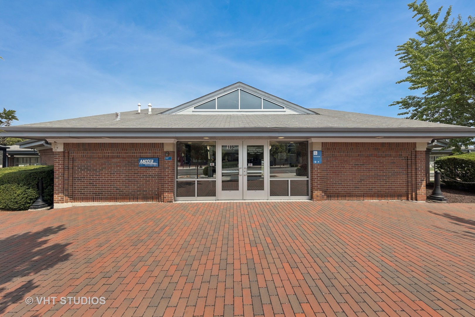 19-23 W Quincy Street, Westmont, IL 60559