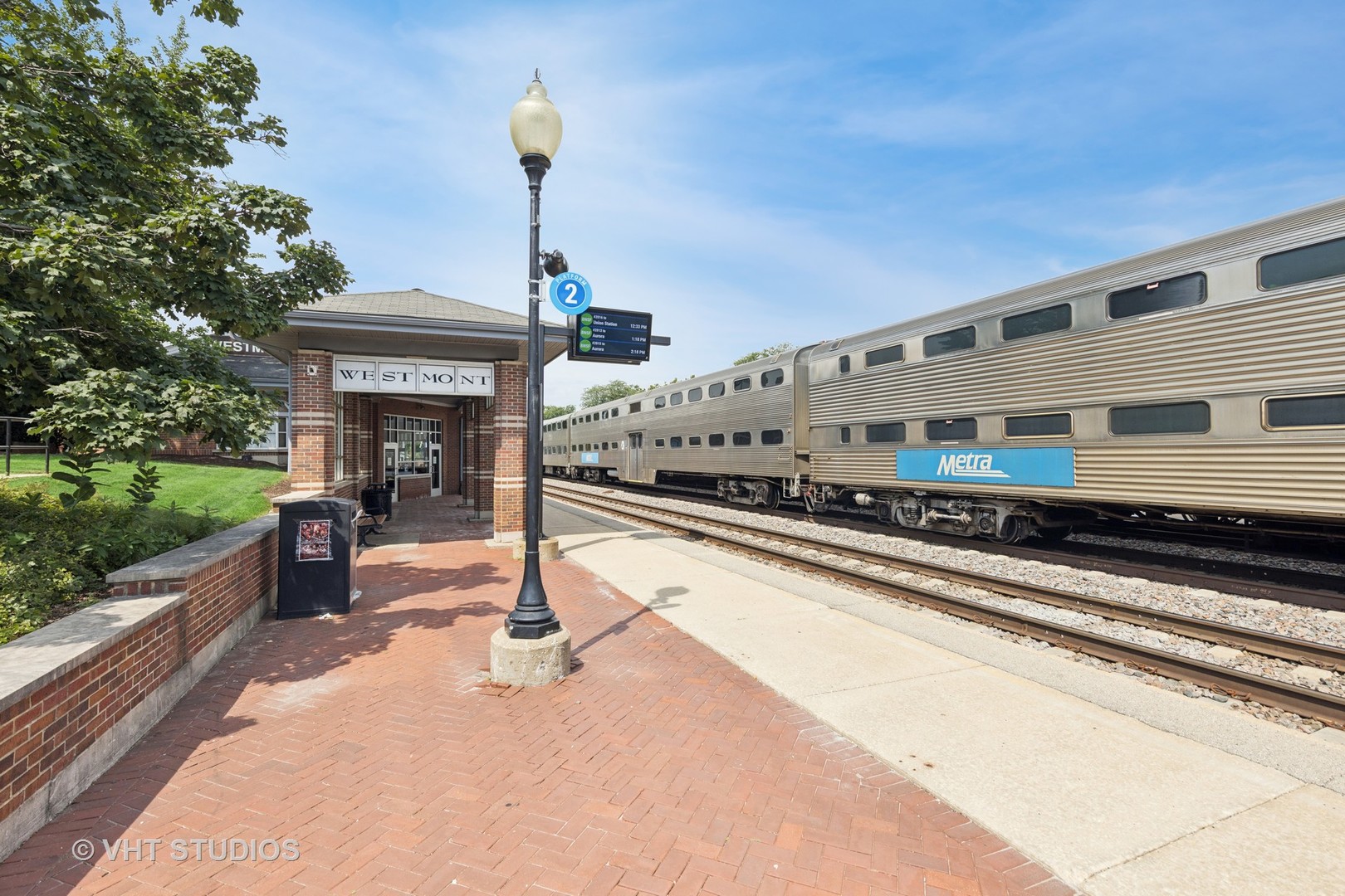 19-23 W Quincy Street, Westmont, IL 60559