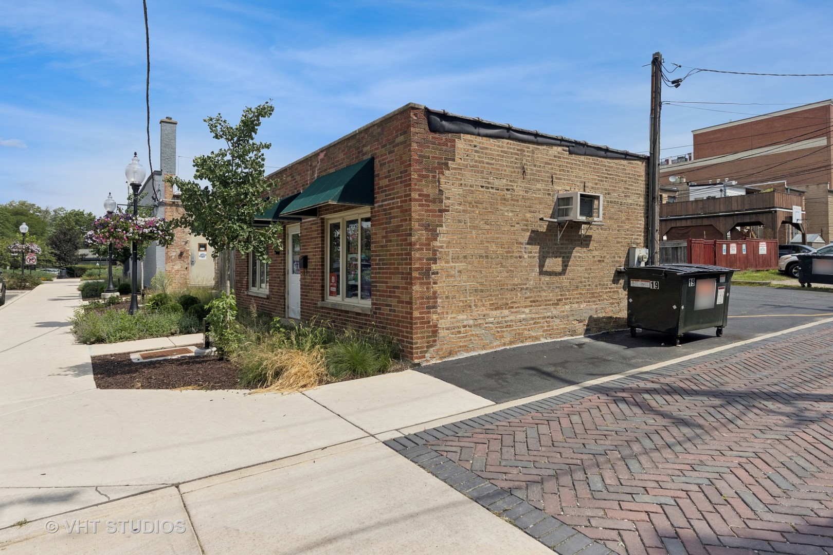 19-23 W Quincy Street, Westmont, IL 60559