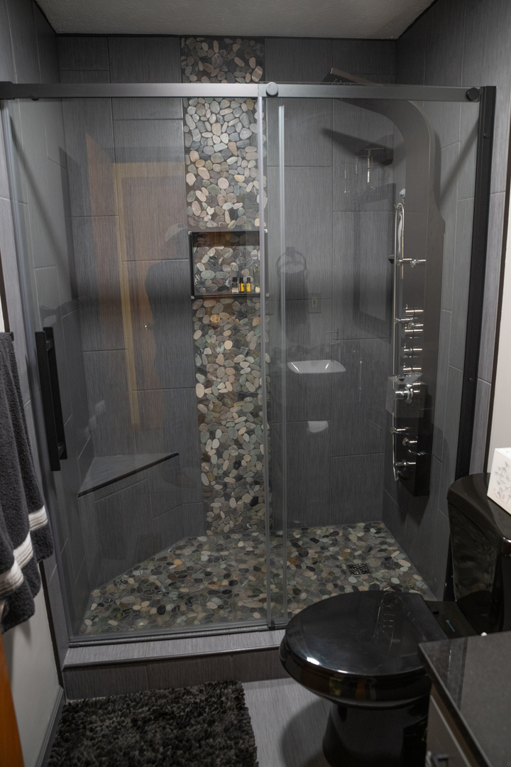 37322 Comanche Drive, Saybrook, IL 61770