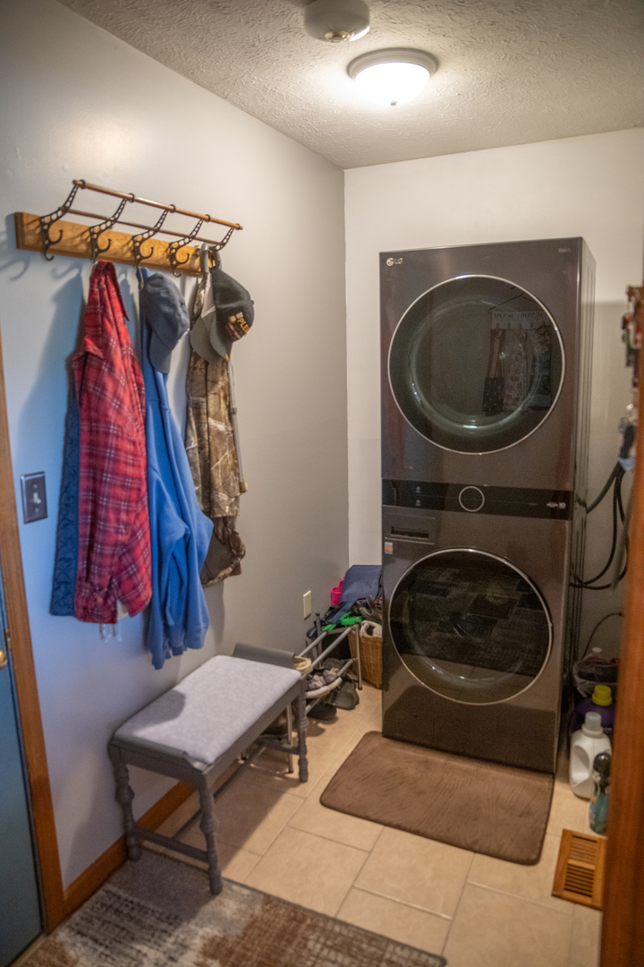 37322 Comanche Drive, Saybrook, IL 61770