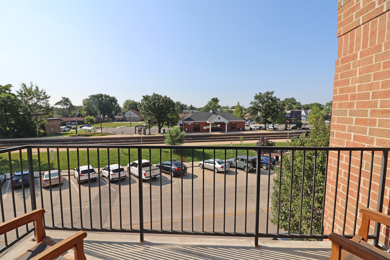 8822 Brookfield Avenue #305, Brookfield, IL 60513