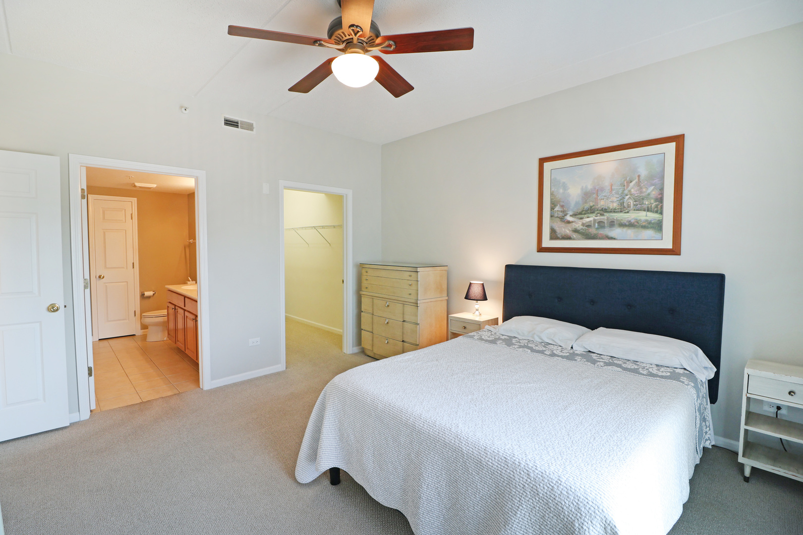 8822 Brookfield Avenue #305, Brookfield, IL 60513