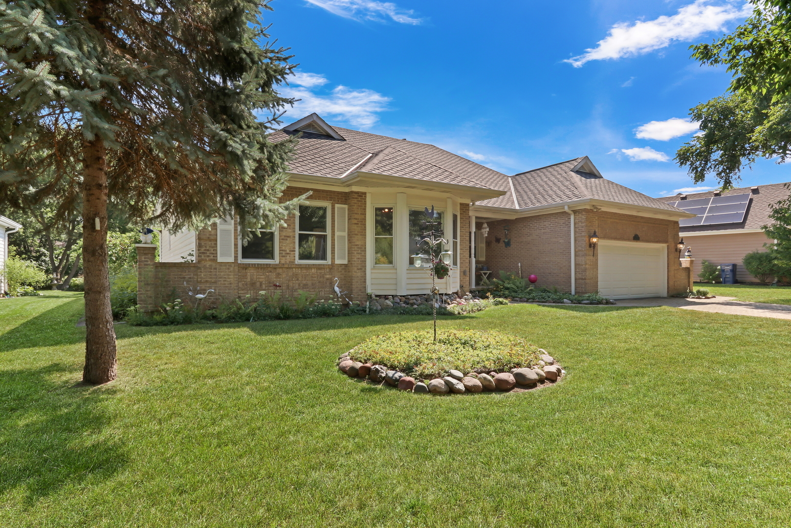 1075 Suffolk Court, Gurnee, IL 60031