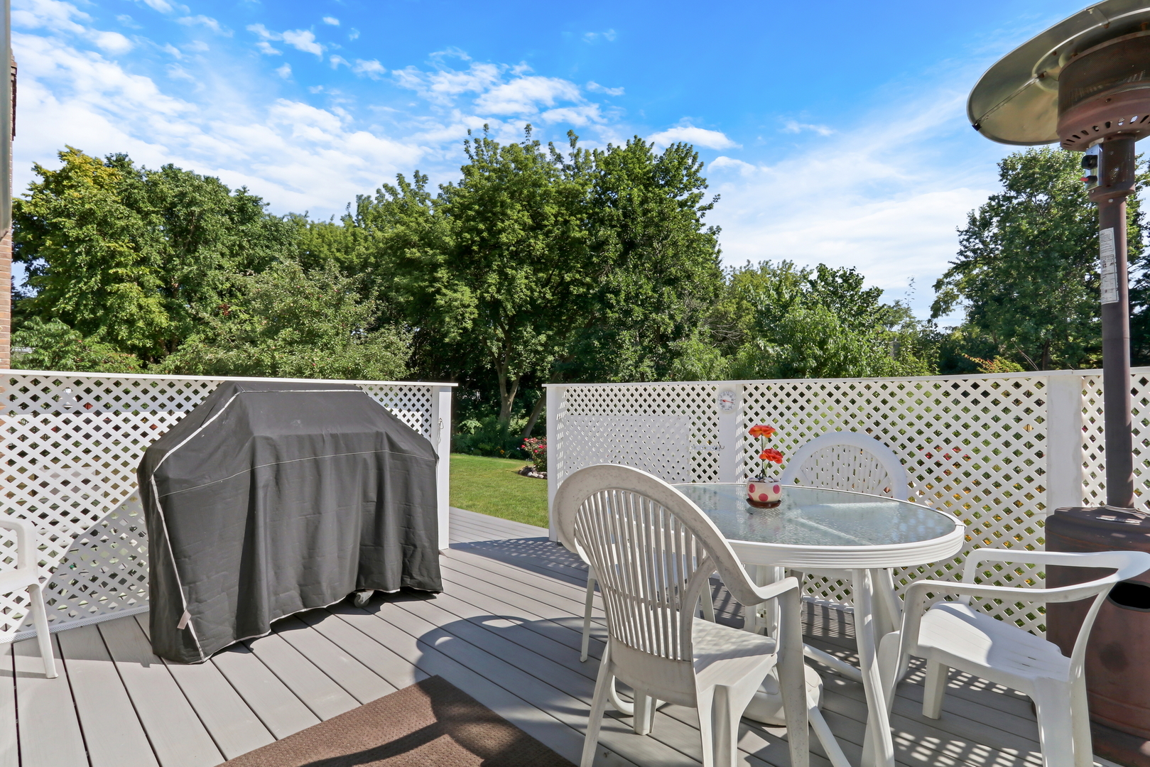 1075 Suffolk Court, Gurnee, IL 60031