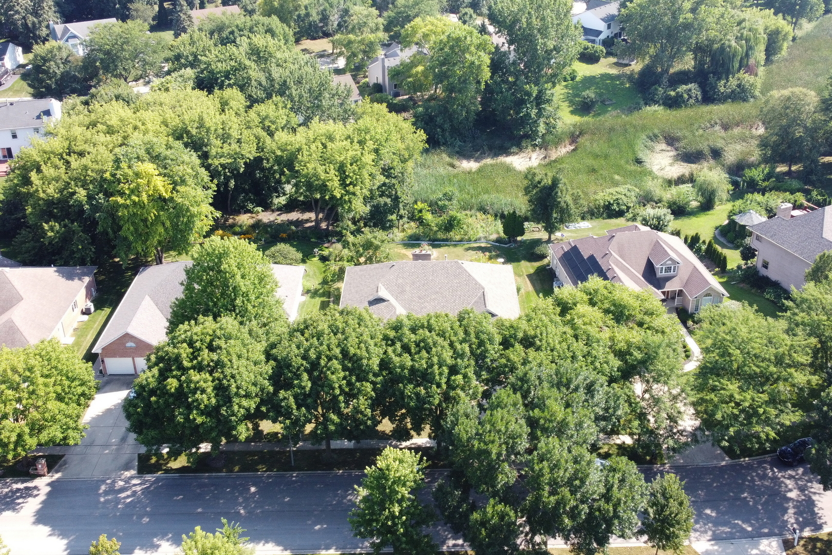 1075 Suffolk Court, Gurnee, IL 60031