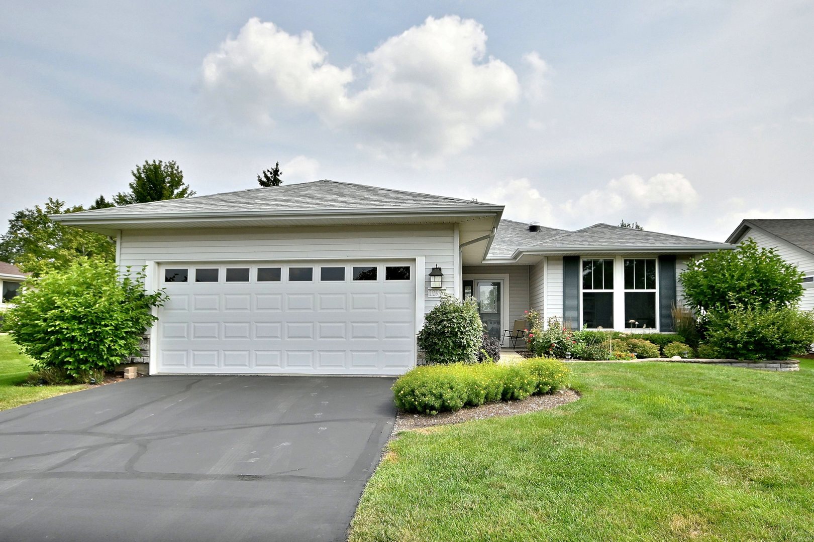 12976 Rock Springs Lane, Huntley, IL 60142