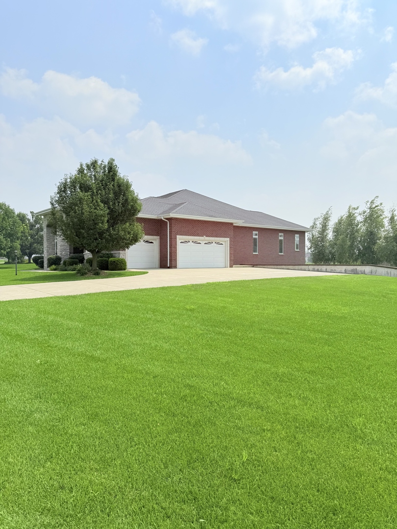 174 Titleist Trail, Poplar Grove, IL 61065