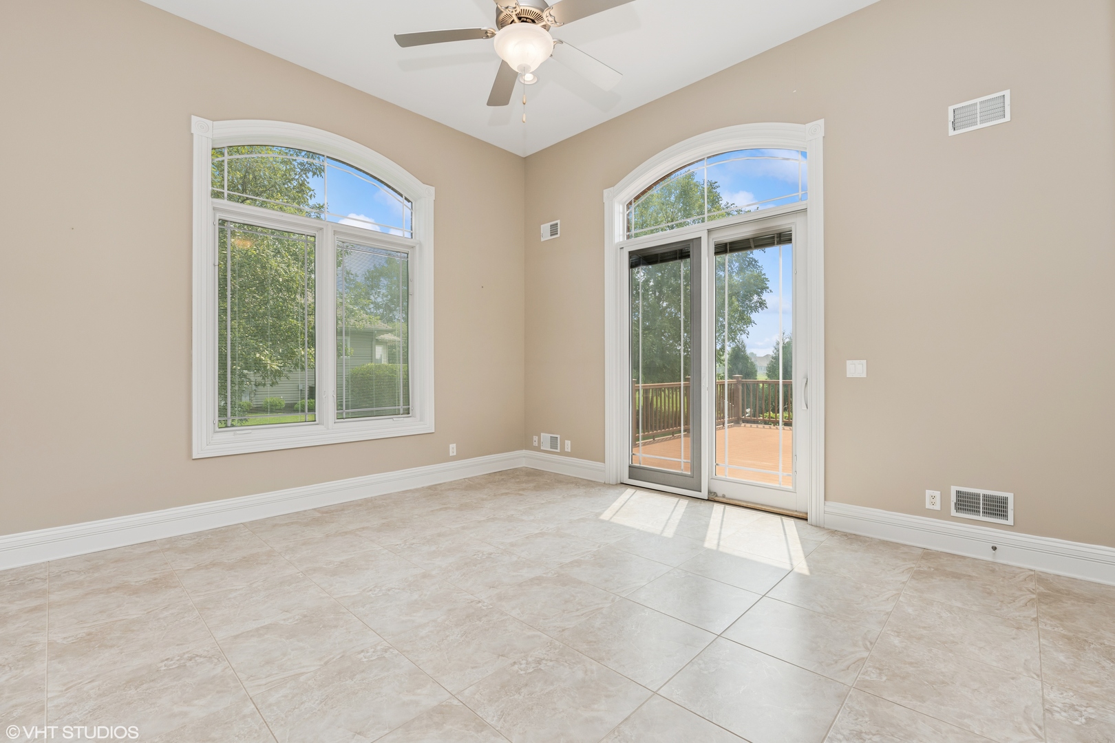 174 Titleist Trail, Poplar Grove, IL 61065