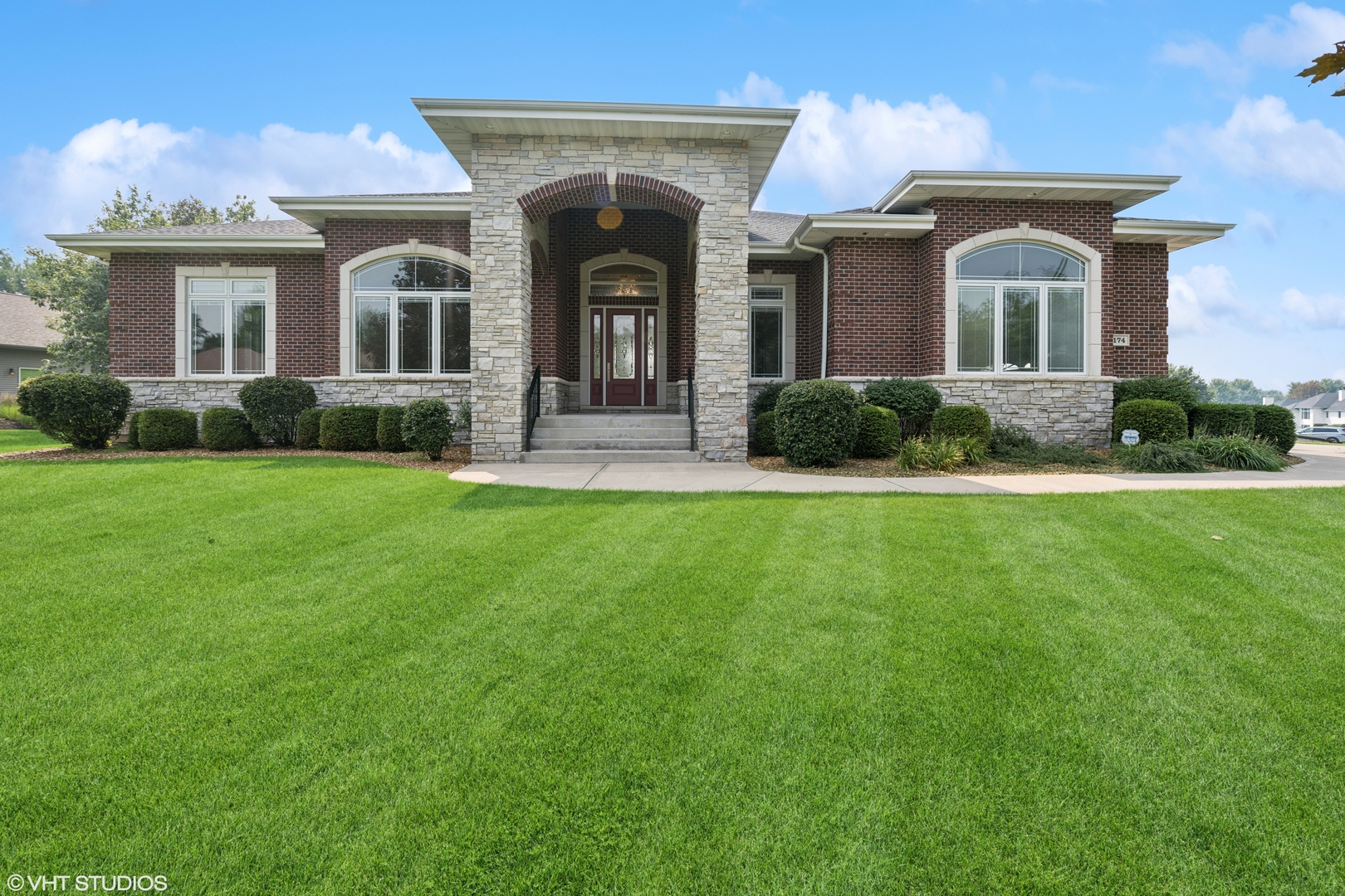174 Titleist Trail, Poplar Grove, IL 61065