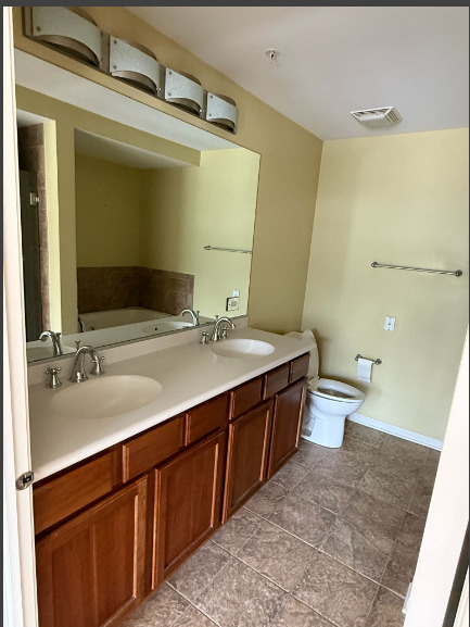 77 N Quentin Road #202, Palatine, IL 60067