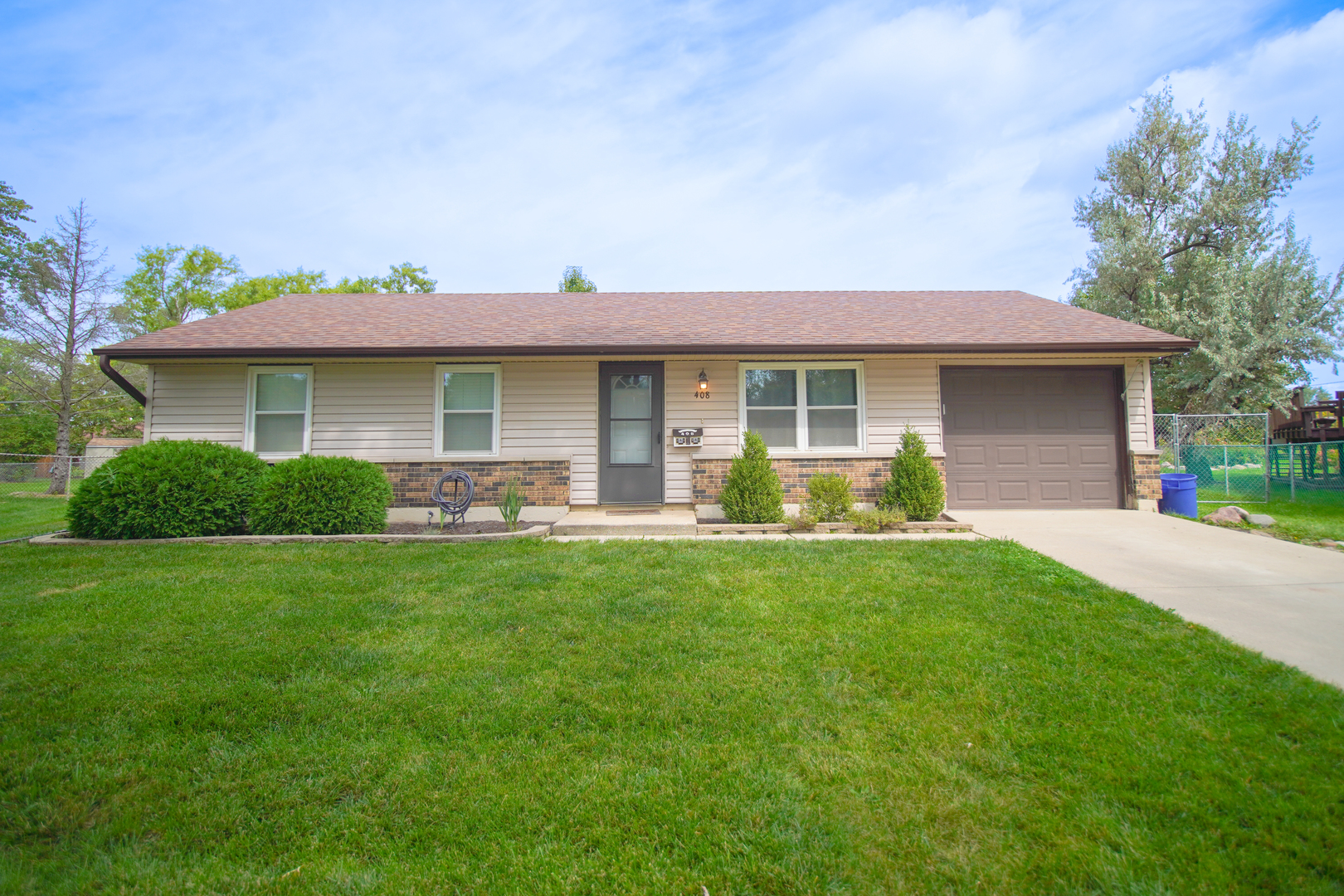 408 Beebe Court, Streamwood, IL 60107