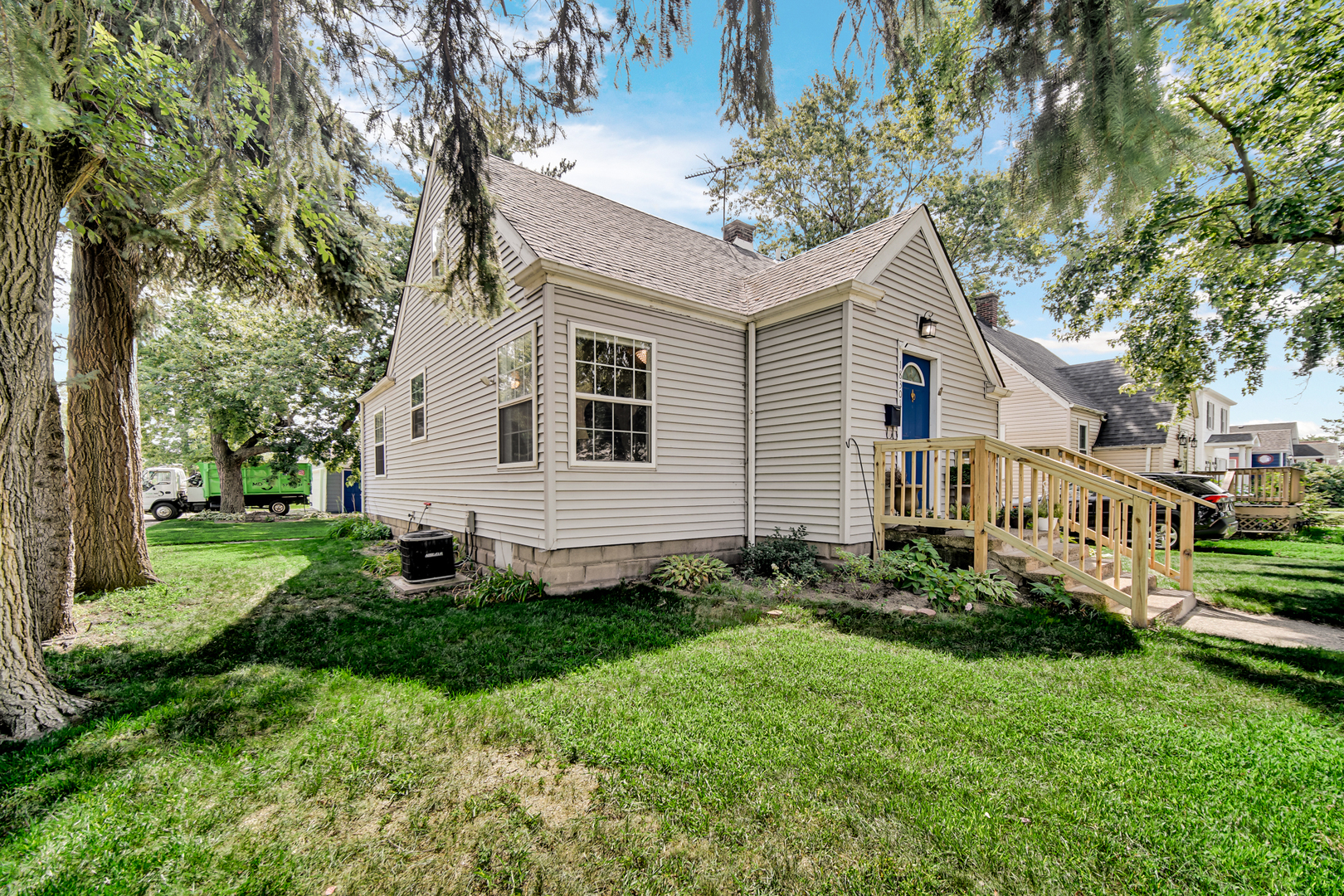18301 Chicago Avenue, Lansing, IL 60438