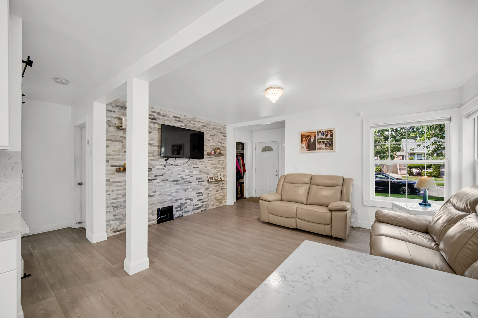 18301 Chicago Avenue, Lansing, IL 60438