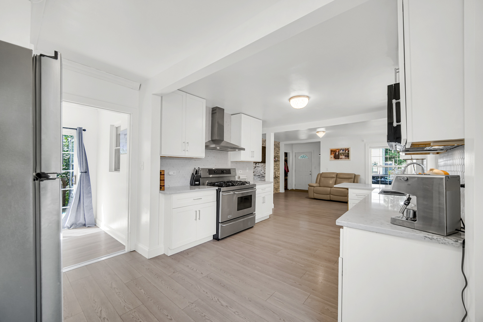 18301 Chicago Avenue, Lansing, IL 60438