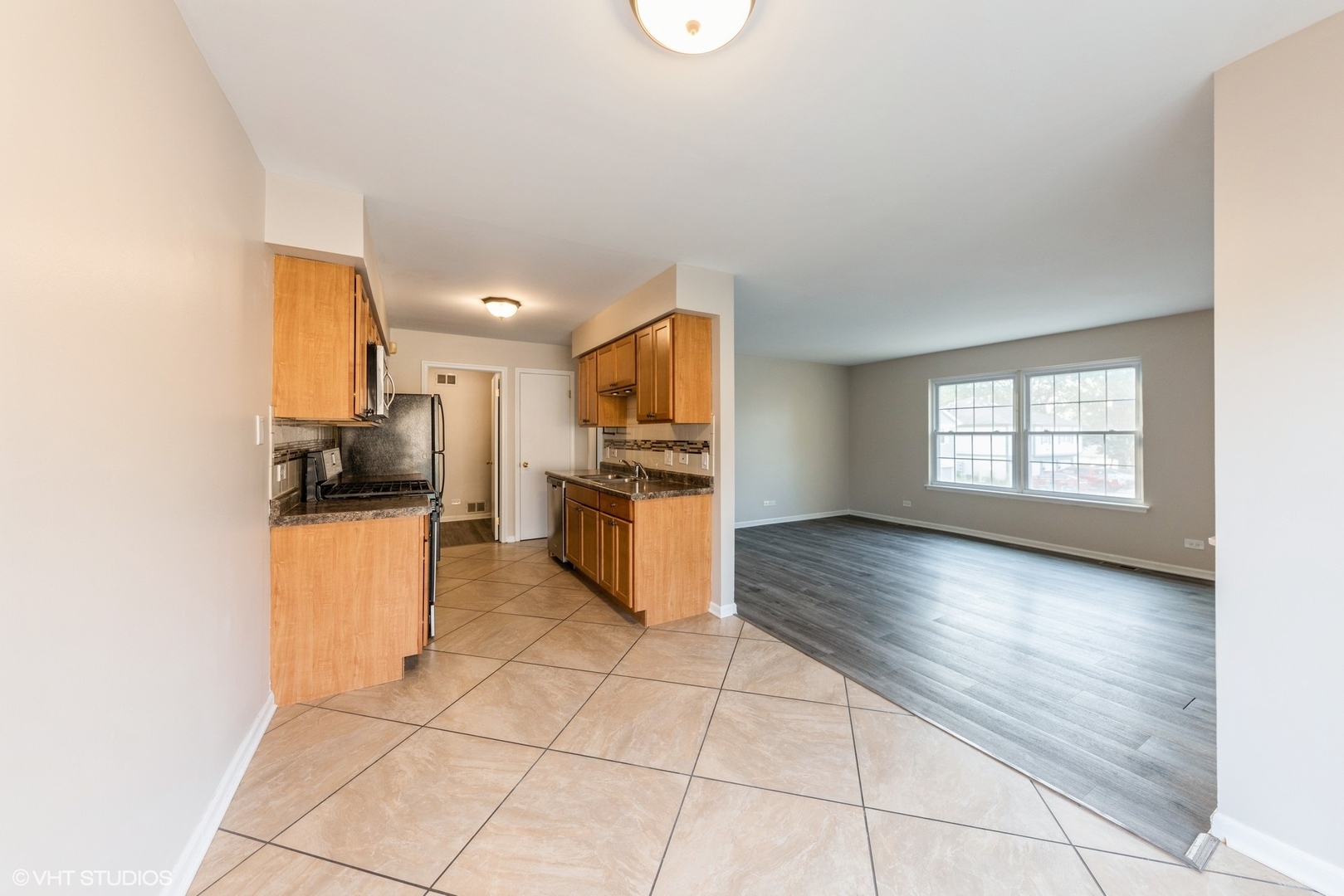 414 Tanglewood Court, Vernon Hills, IL 60061