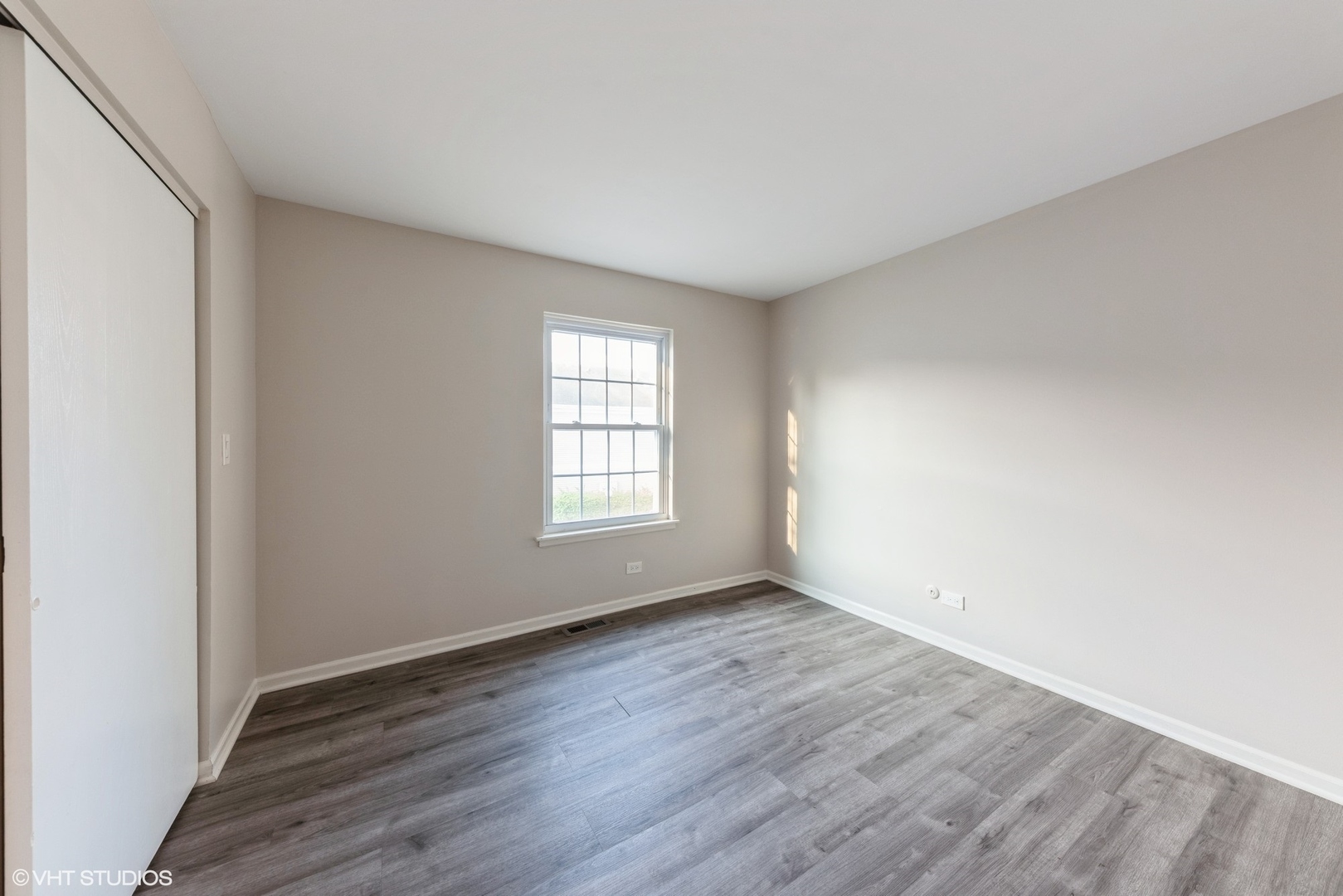 414 Tanglewood Court, Vernon Hills, IL 60061