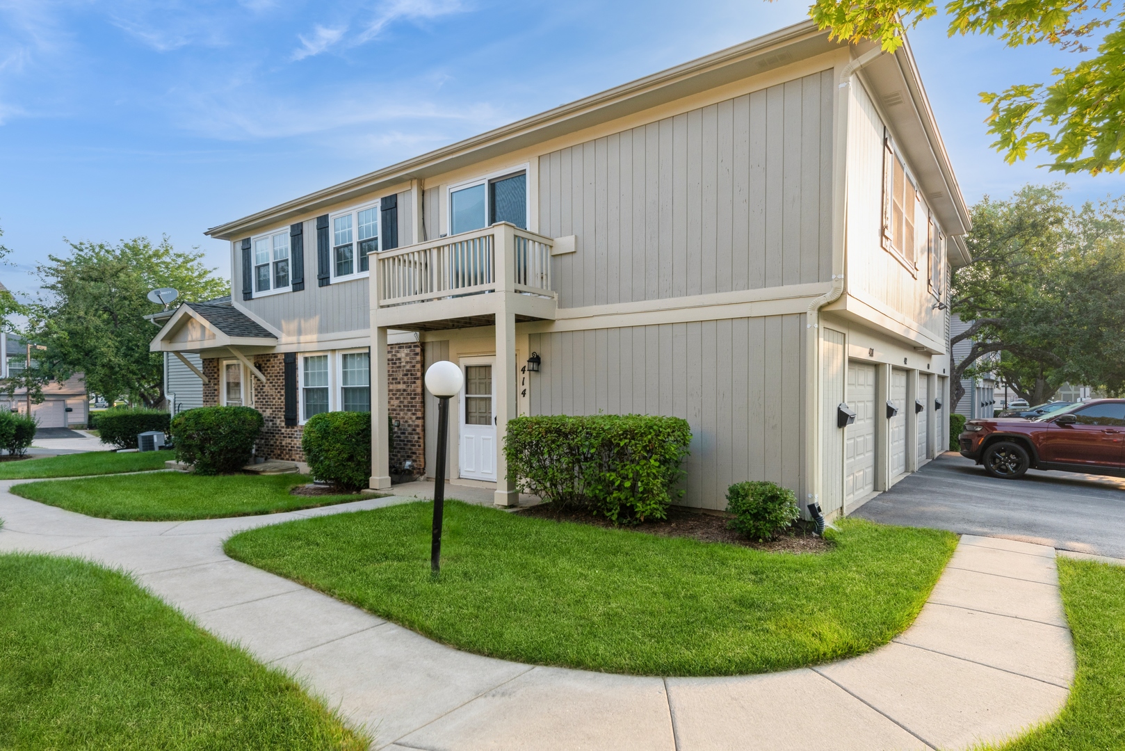 414 Tanglewood Court, Vernon Hills, IL 60061