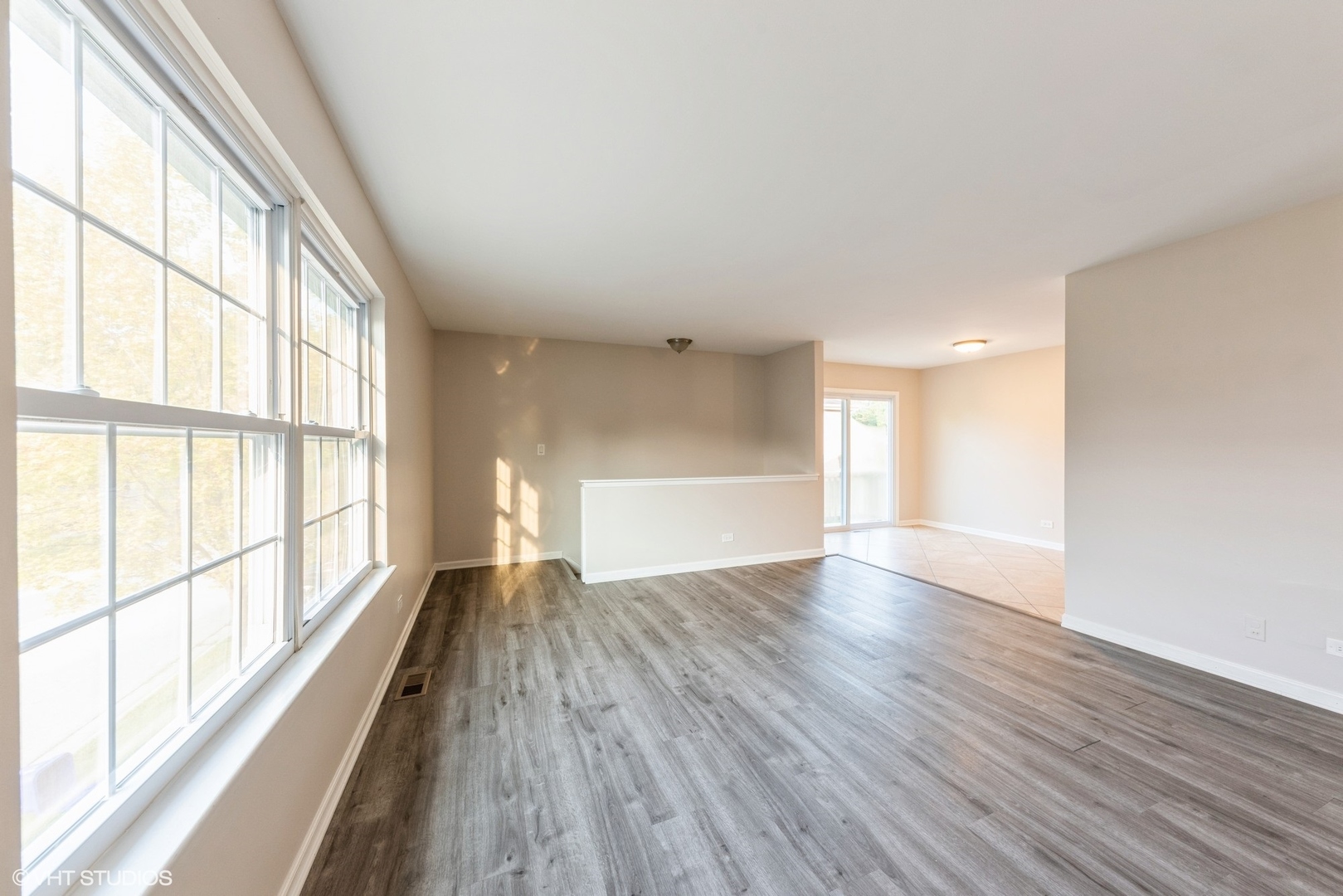 414 Tanglewood Court, Vernon Hills, IL 60061