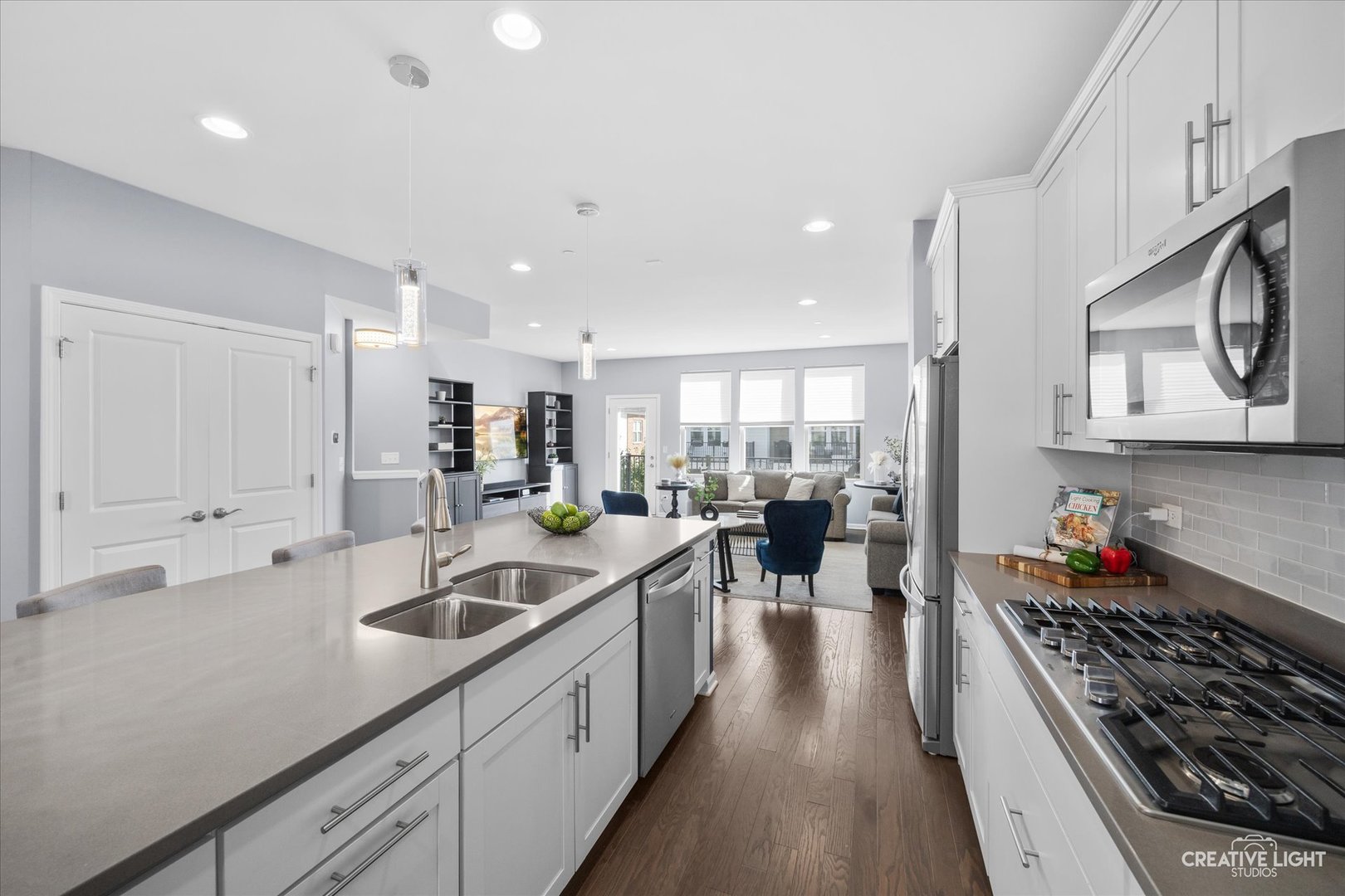 3570 Sawgrass Drive, Woodridge, IL 60517