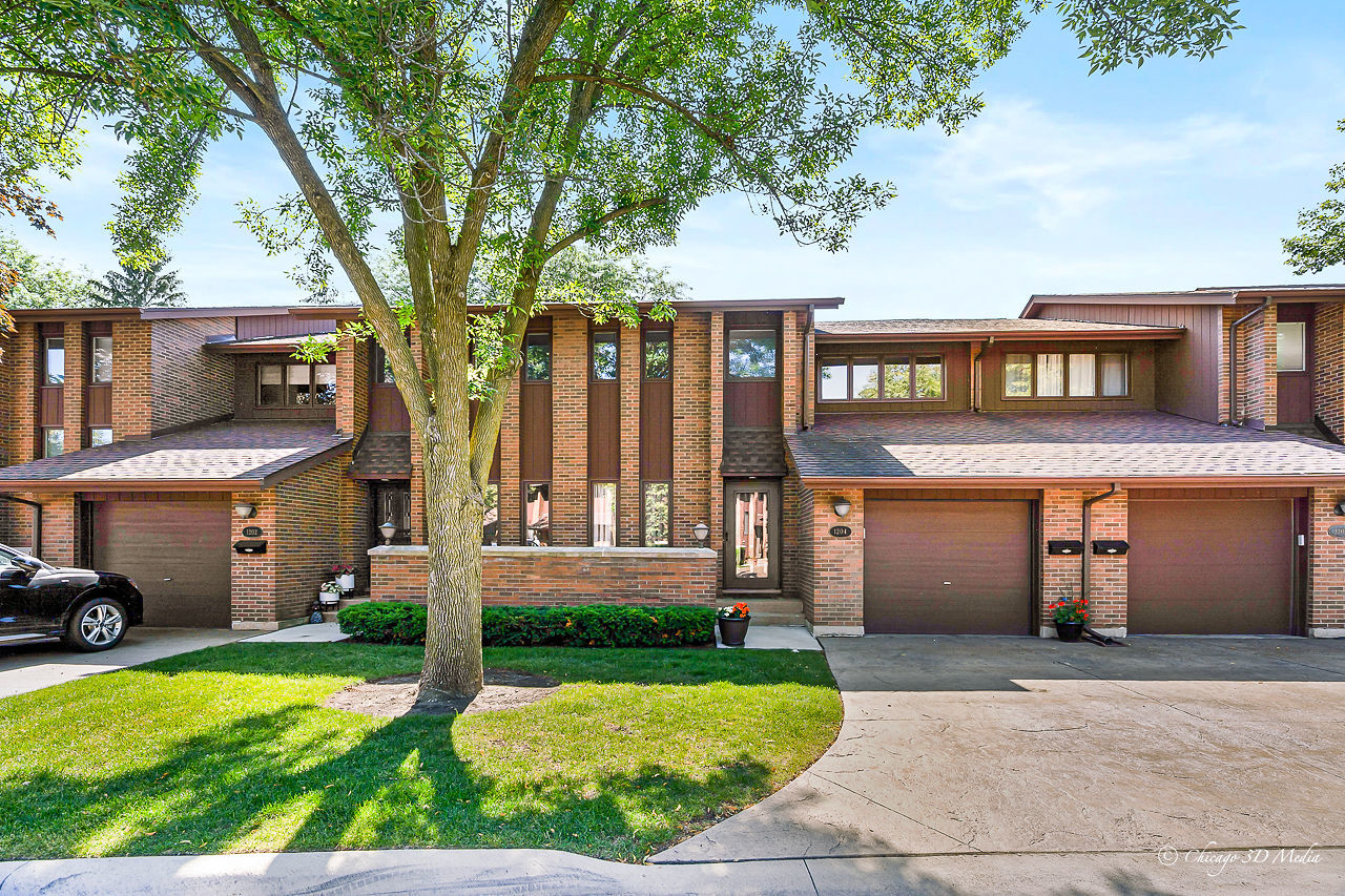 1204 Beau Drive, Park Ridge, IL 60068