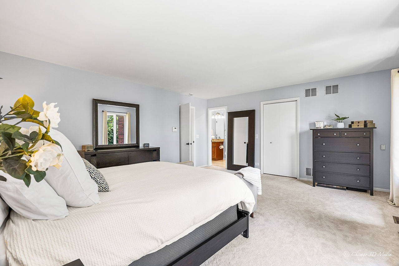 1204 Beau Drive, Park Ridge, IL 60068