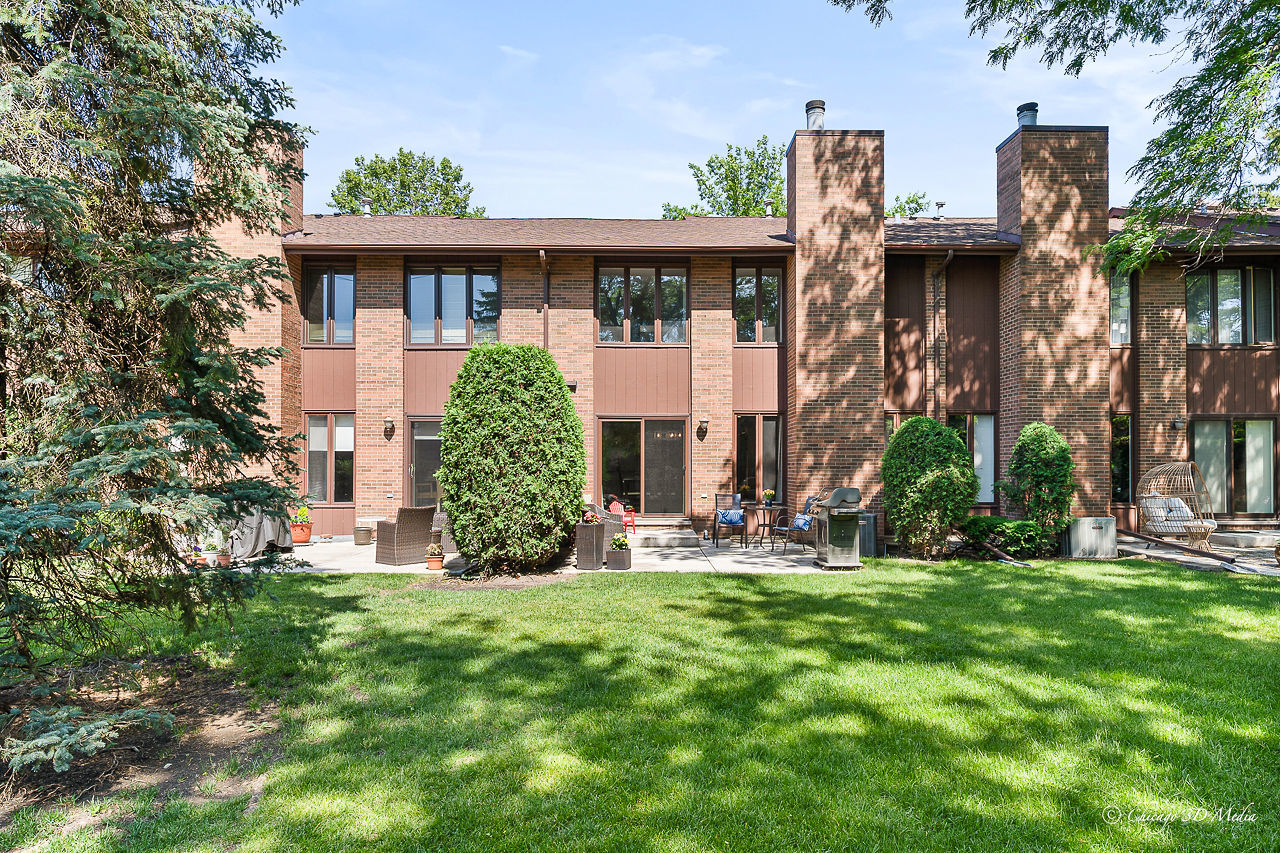 1204 Beau Drive, Park Ridge, IL 60068