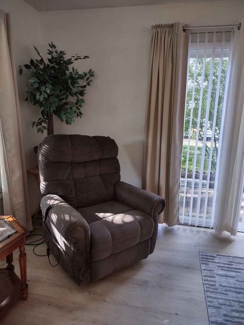 2214 Dorchester Court #0, Schaumburg, IL 60194