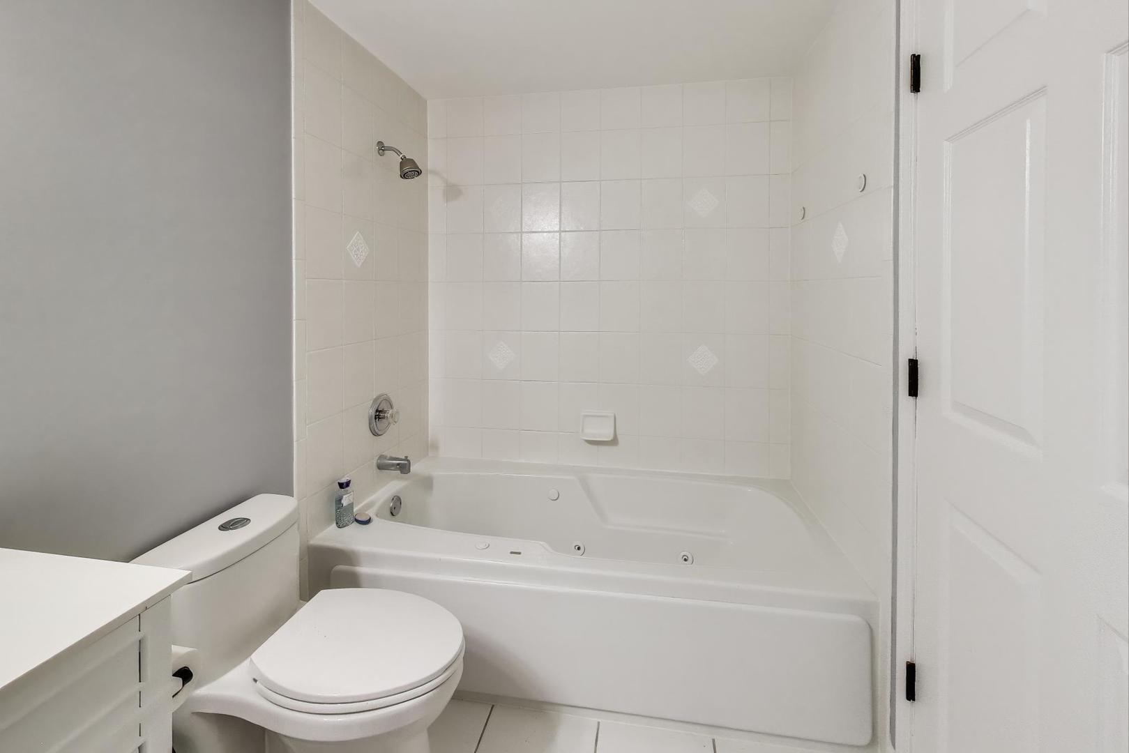 16040 Boardwalk Lane #4A, Orland Park, IL 60467