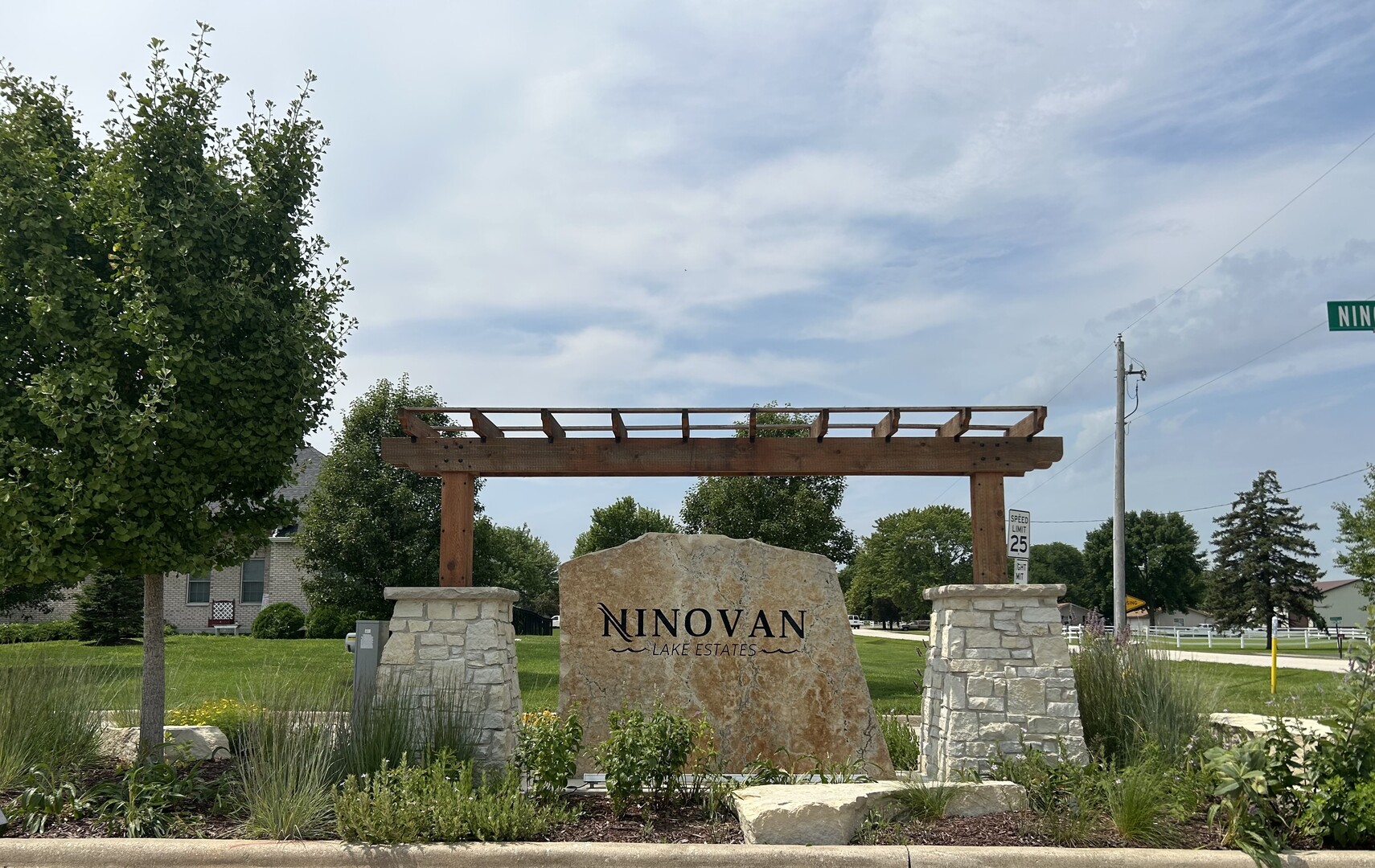2812 Ninovan Lane, Minooka, IL 60447