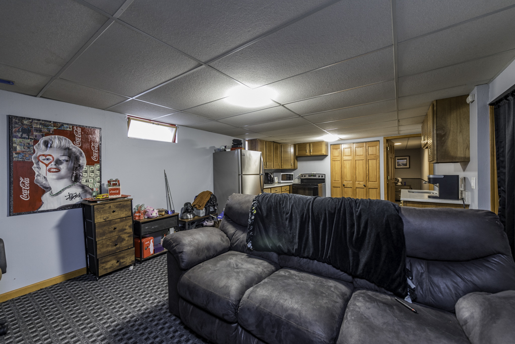 919 Charles Avenue, Winthrop Harbor, IL 60096