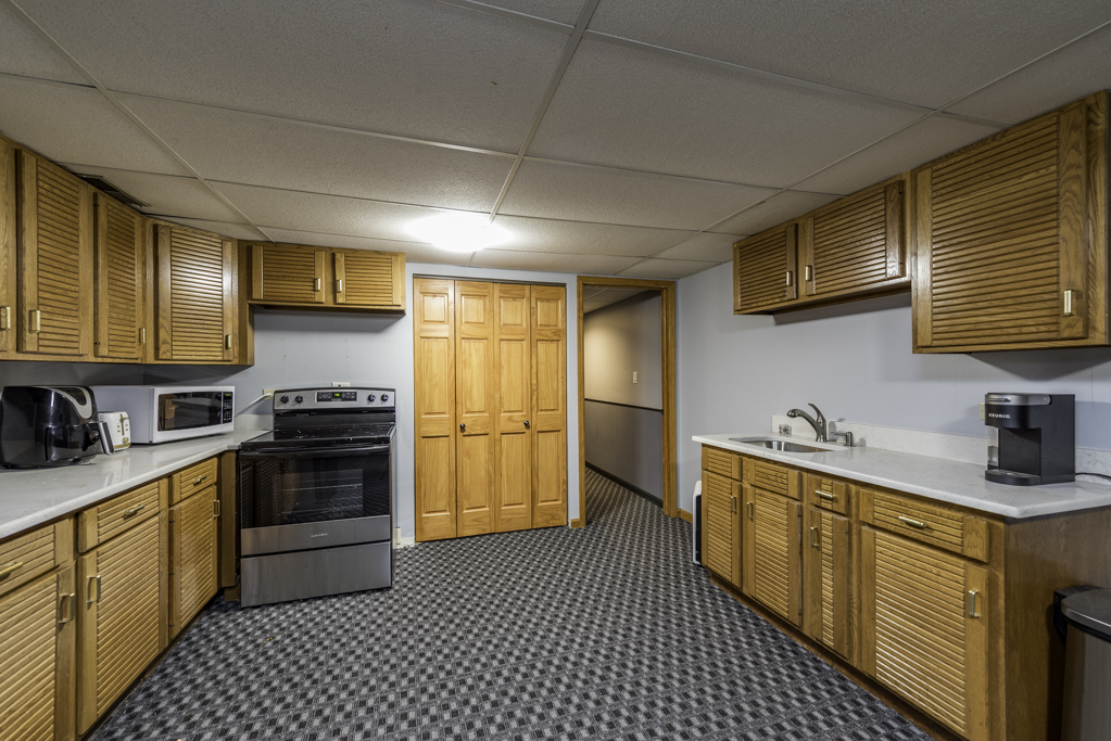 919 Charles Avenue, Winthrop Harbor, IL 60096