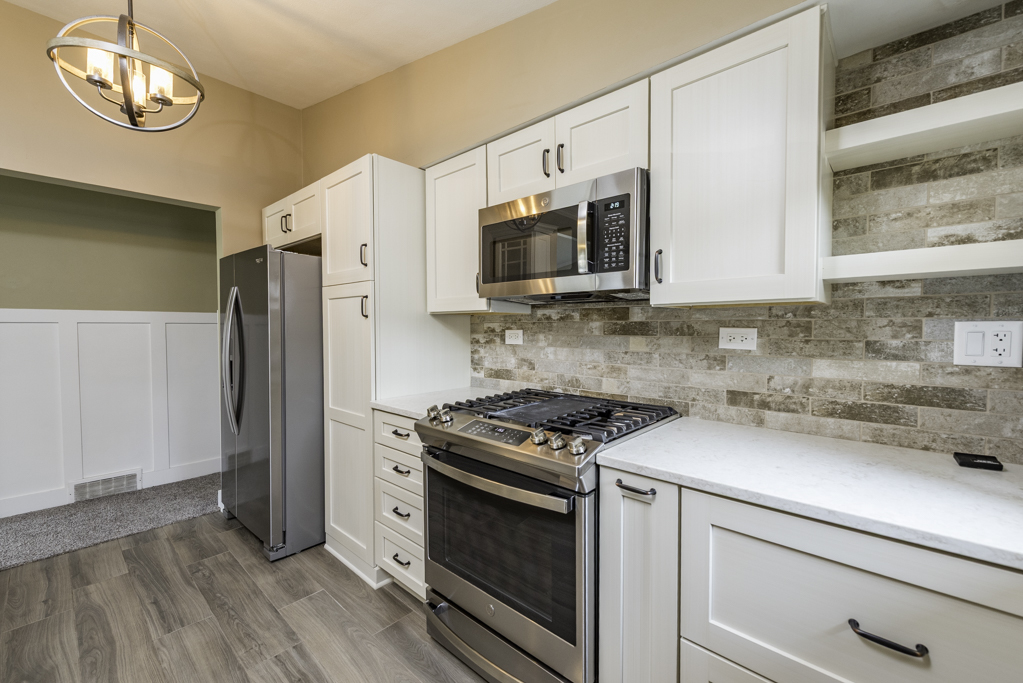 919 Charles Avenue, Winthrop Harbor, IL 60096