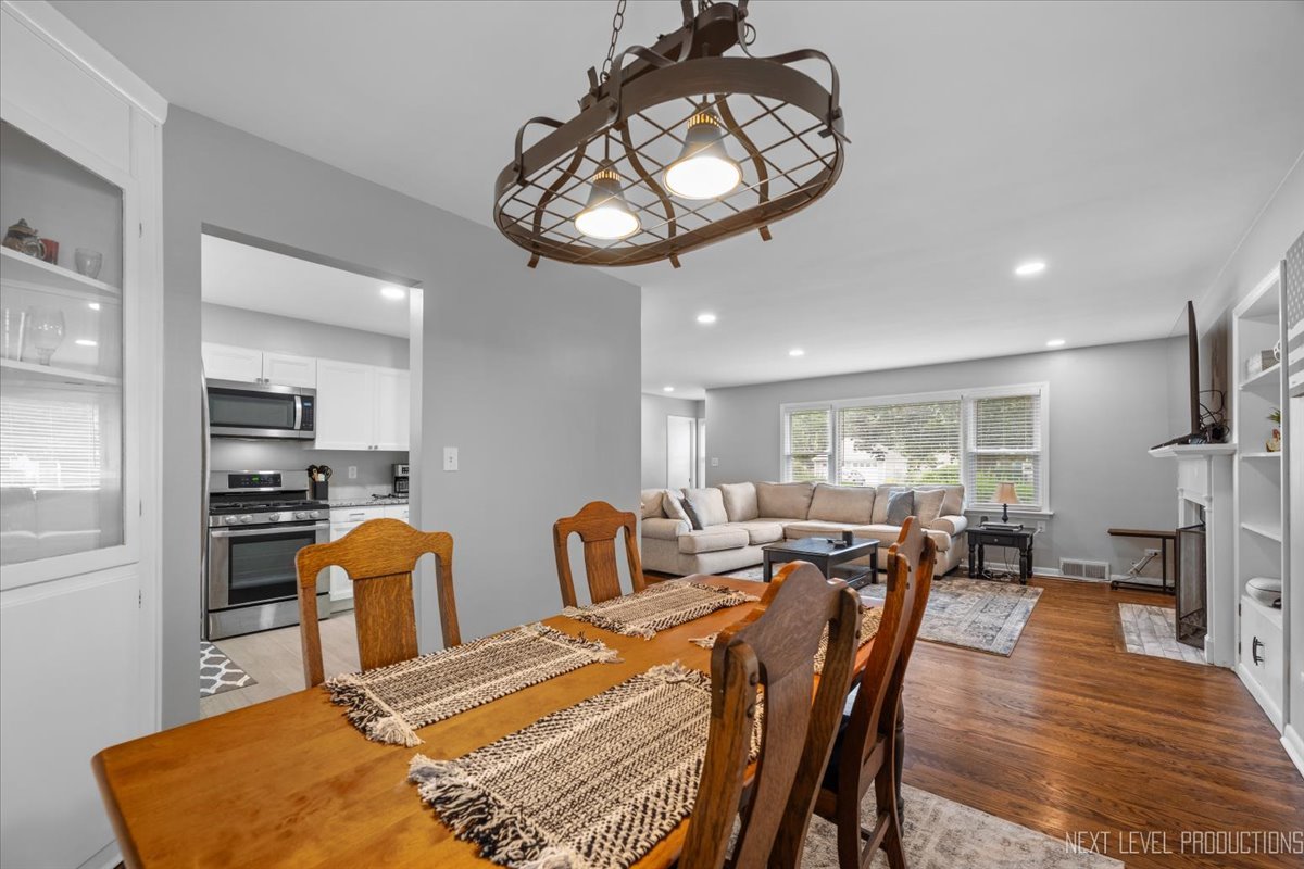 129 Weaver Drive, Cary, IL 60013