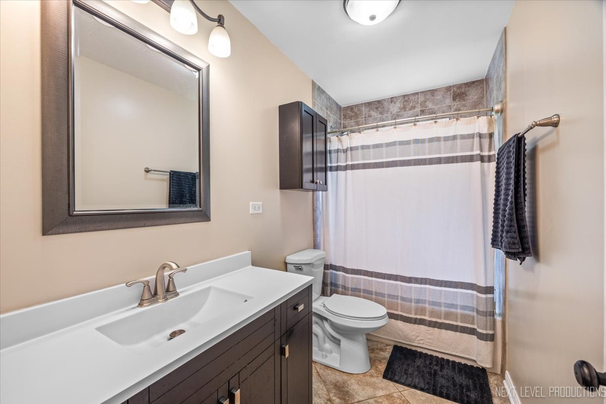 129 Weaver Drive, Cary, IL 60013