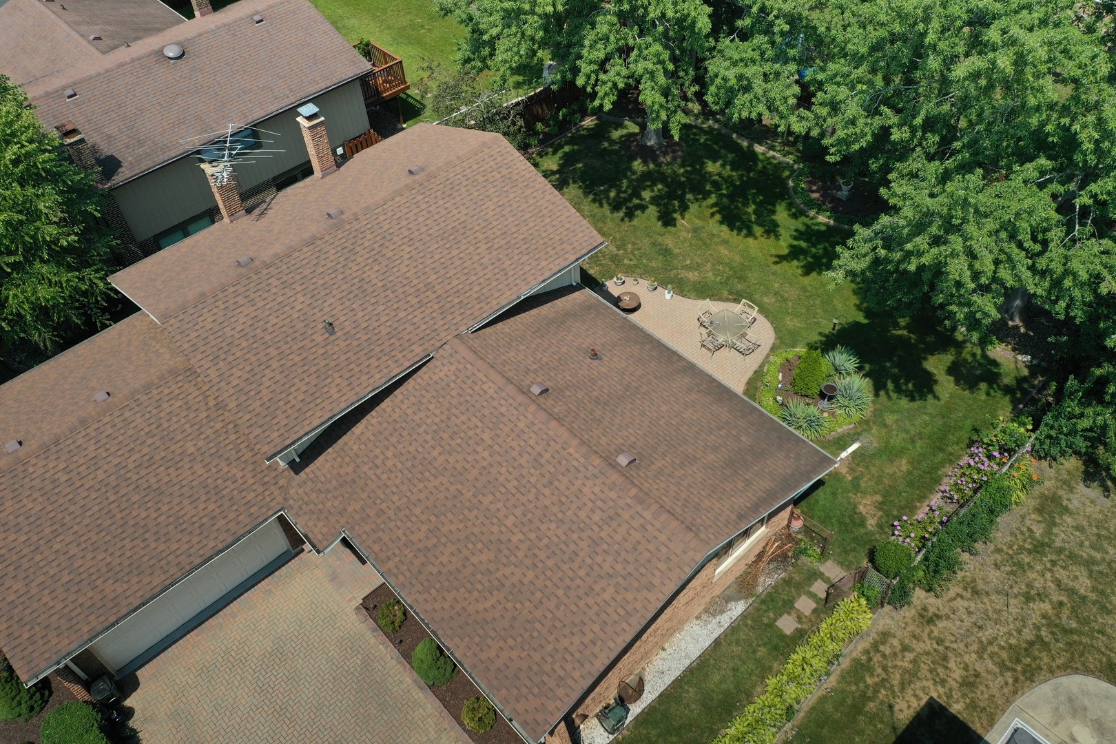 1608 E Crabtree Drive, Arlington Heights, IL 60004