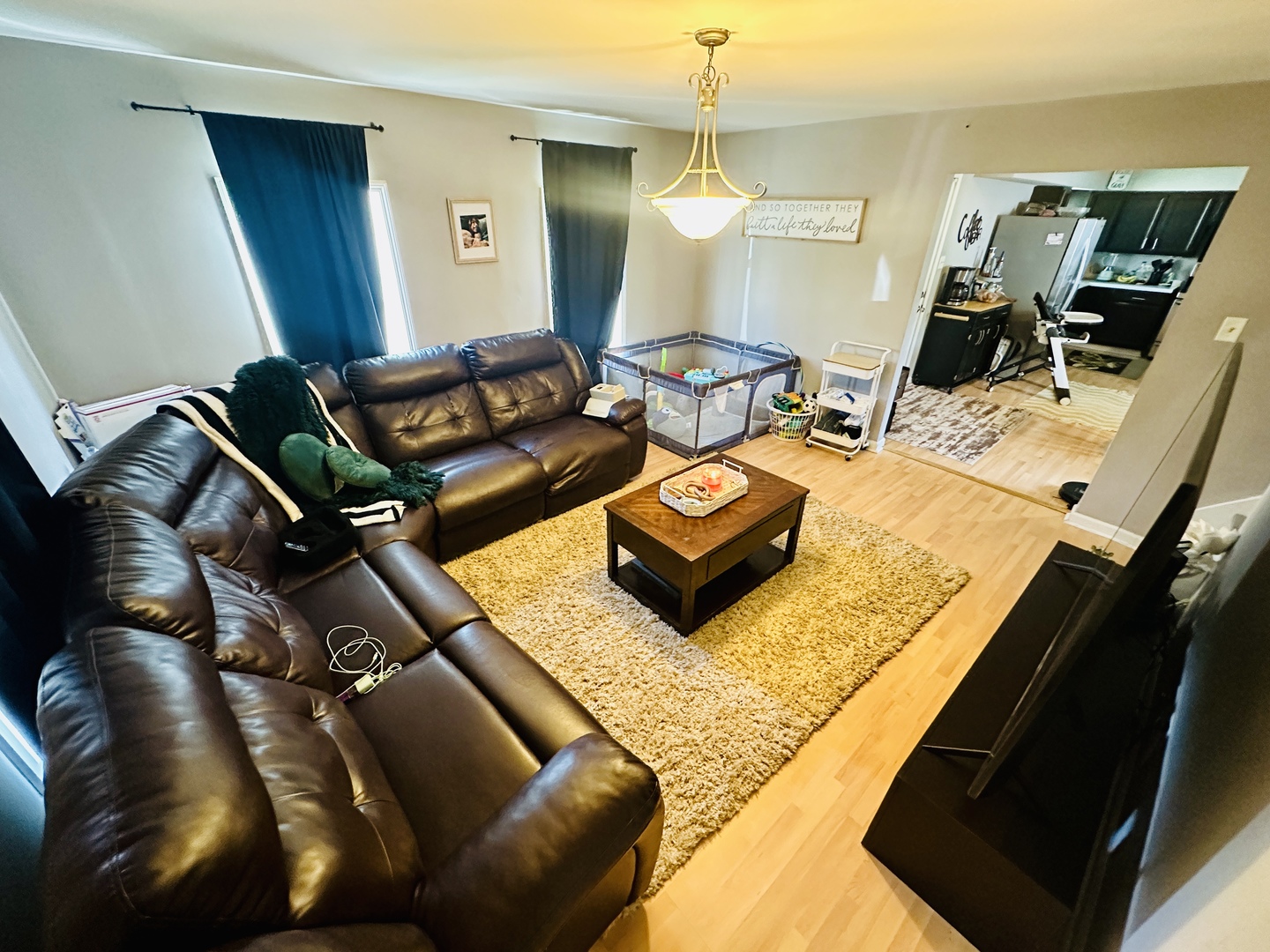 334 N CRYSTAL Street, Elgin, IL 60123