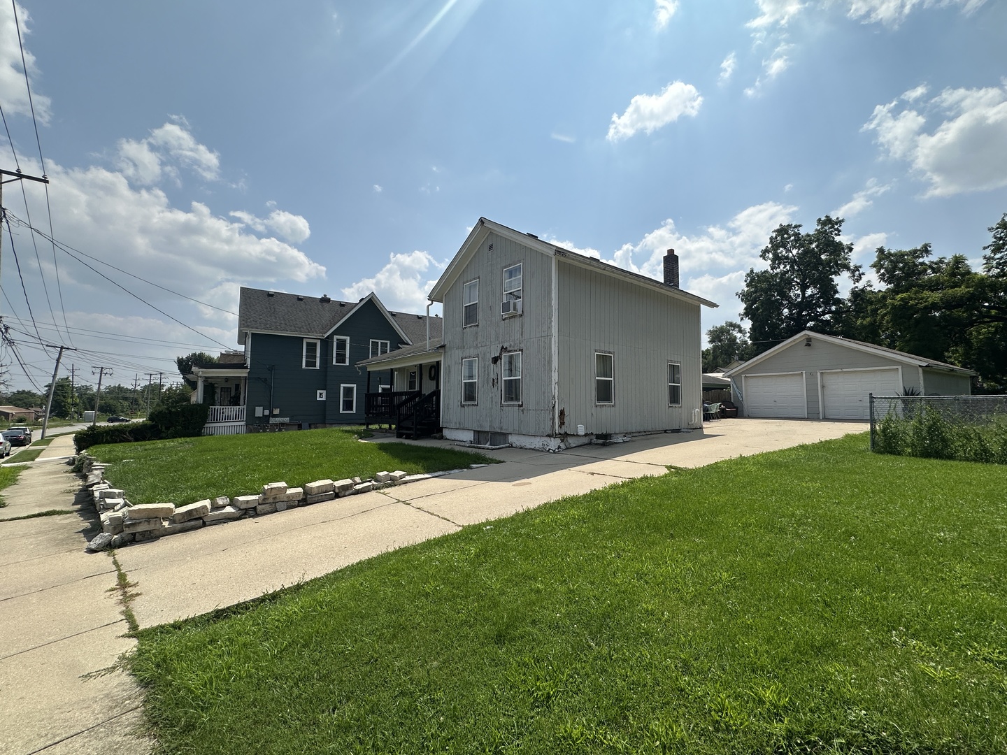 334 N CRYSTAL Street, Elgin, IL 60123