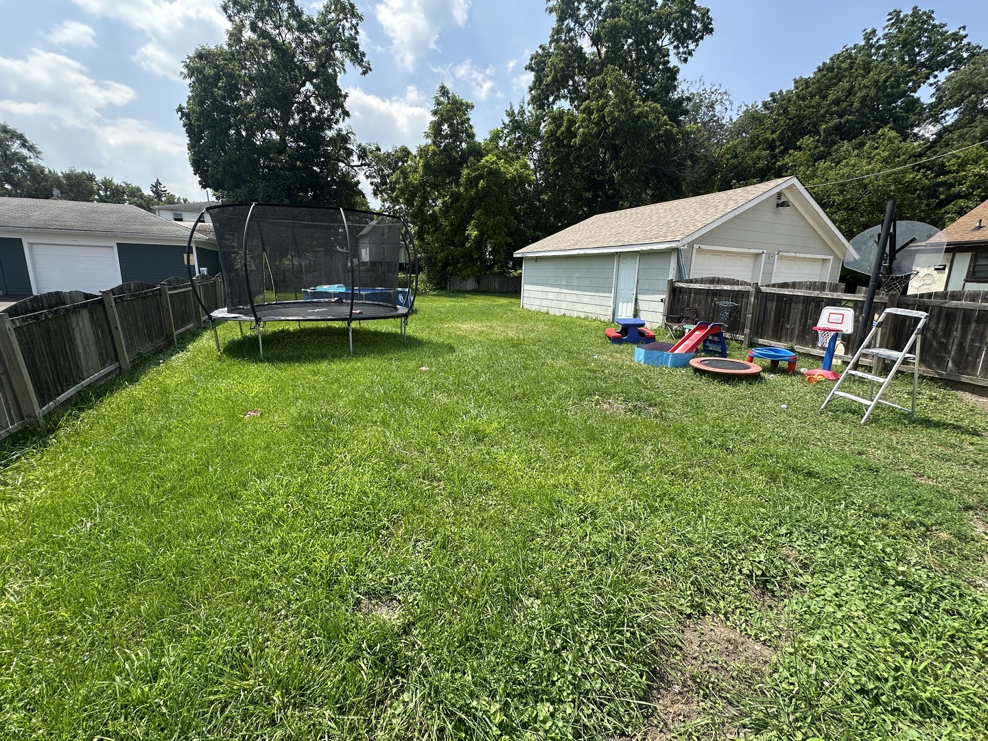 334 N CRYSTAL Street, Elgin, IL 60123